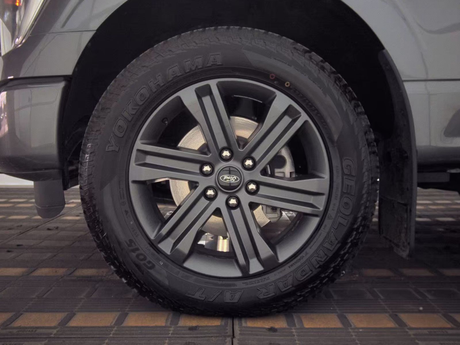 2023 Ford F-150 Hybrid Lariat AWD