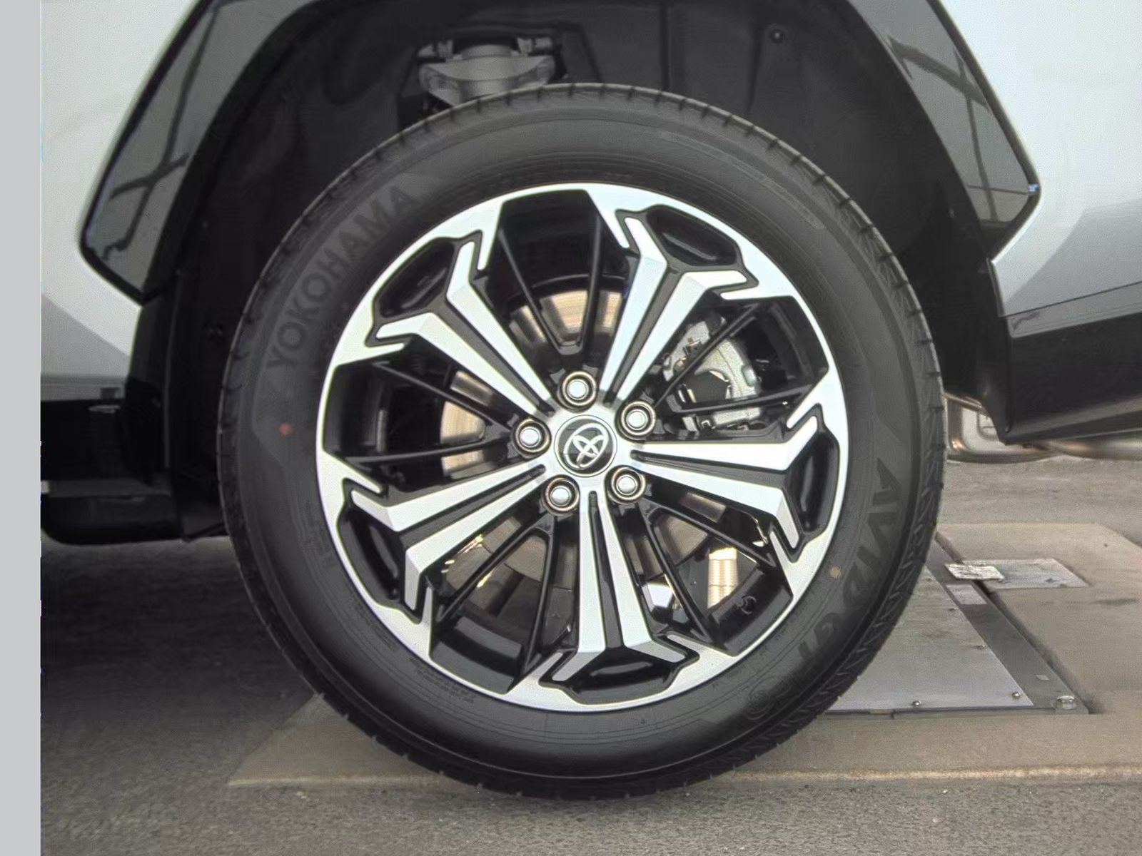 2025 Toyota RAV4 Plug-In Hybrid XSE AWD