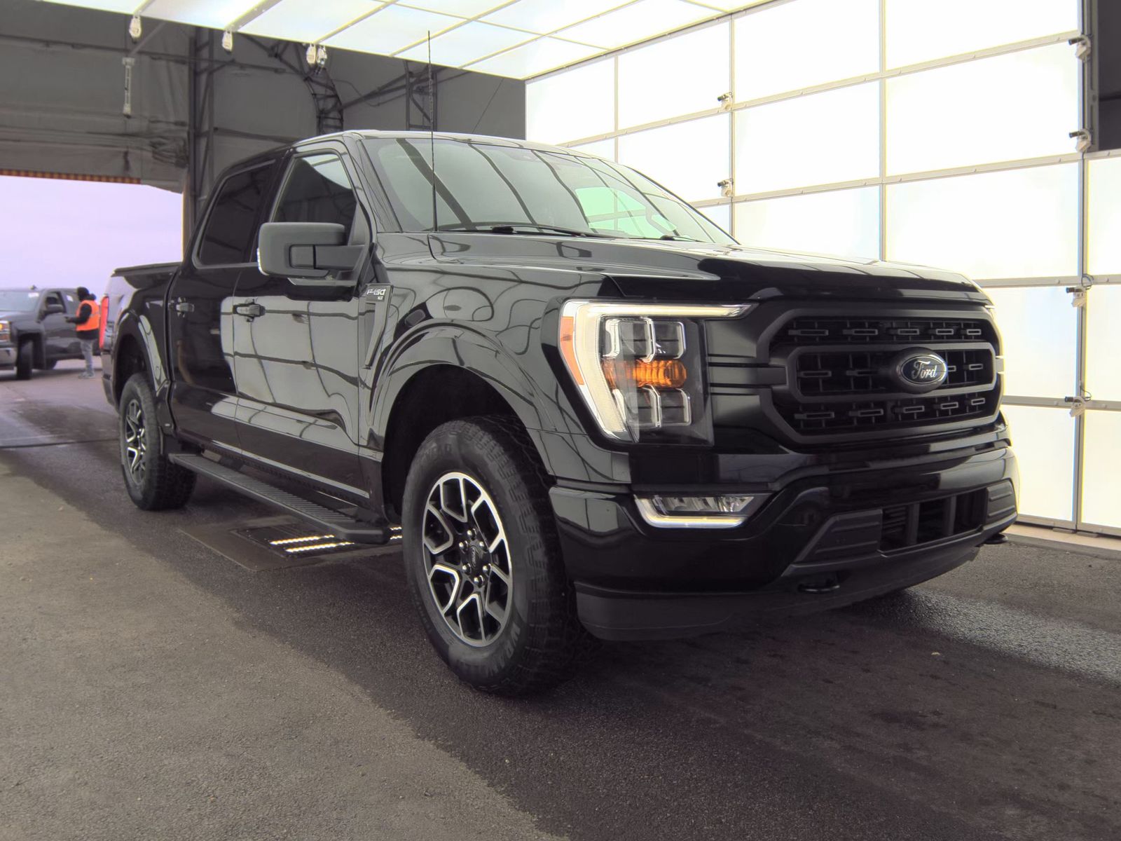 2023 Ford F-150 XLT AWD