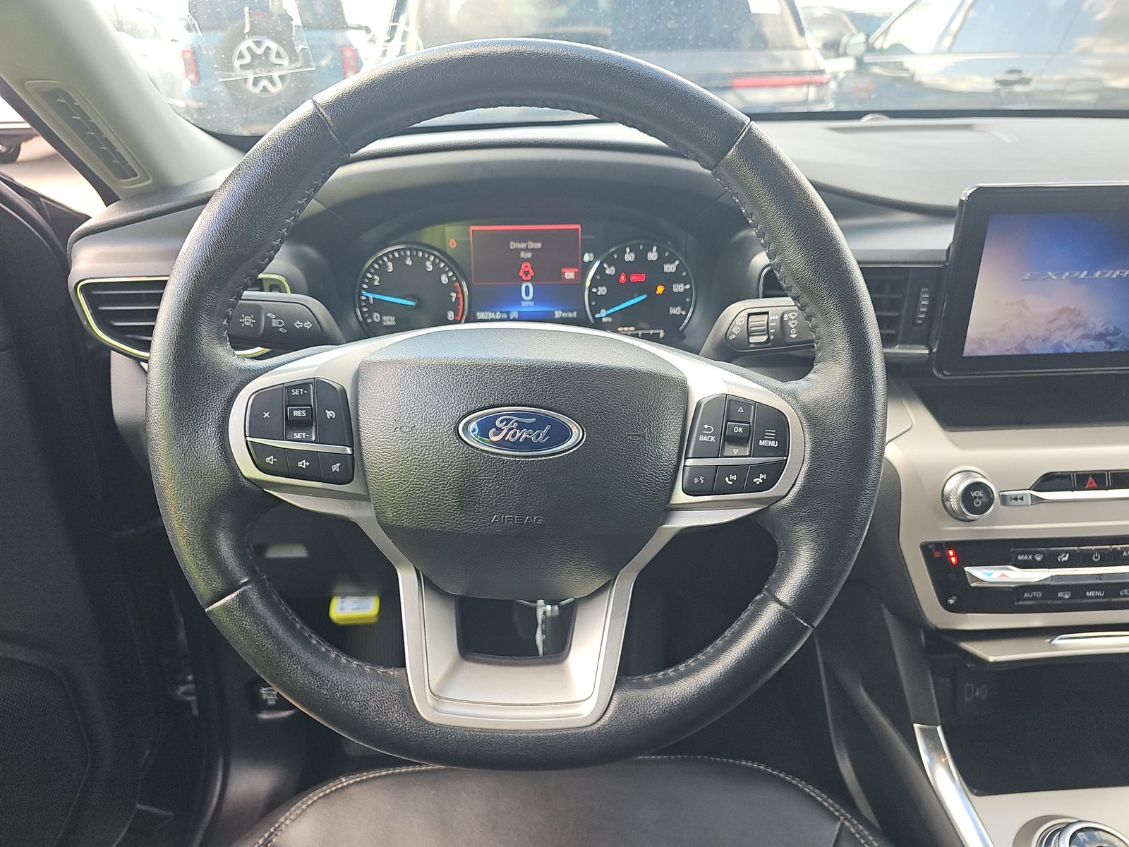 2023 Ford Explorer XLT AWD