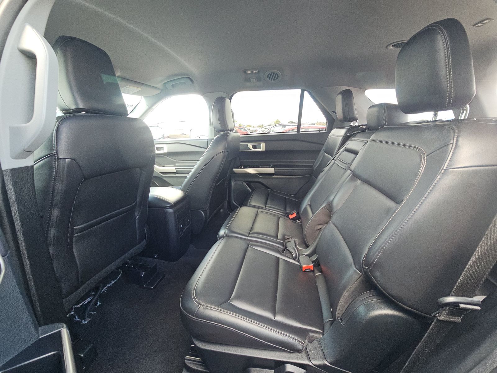 2023 Ford Explorer XLT AWD