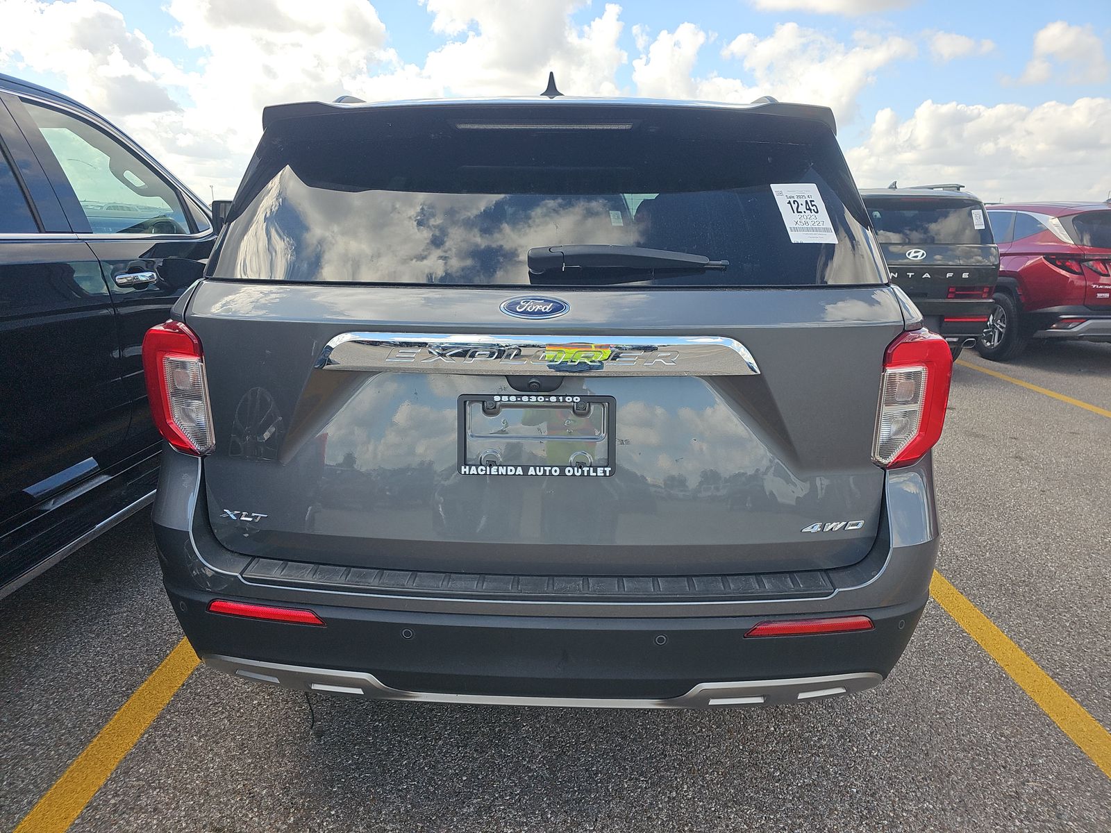 2023 Ford Explorer XLT AWD