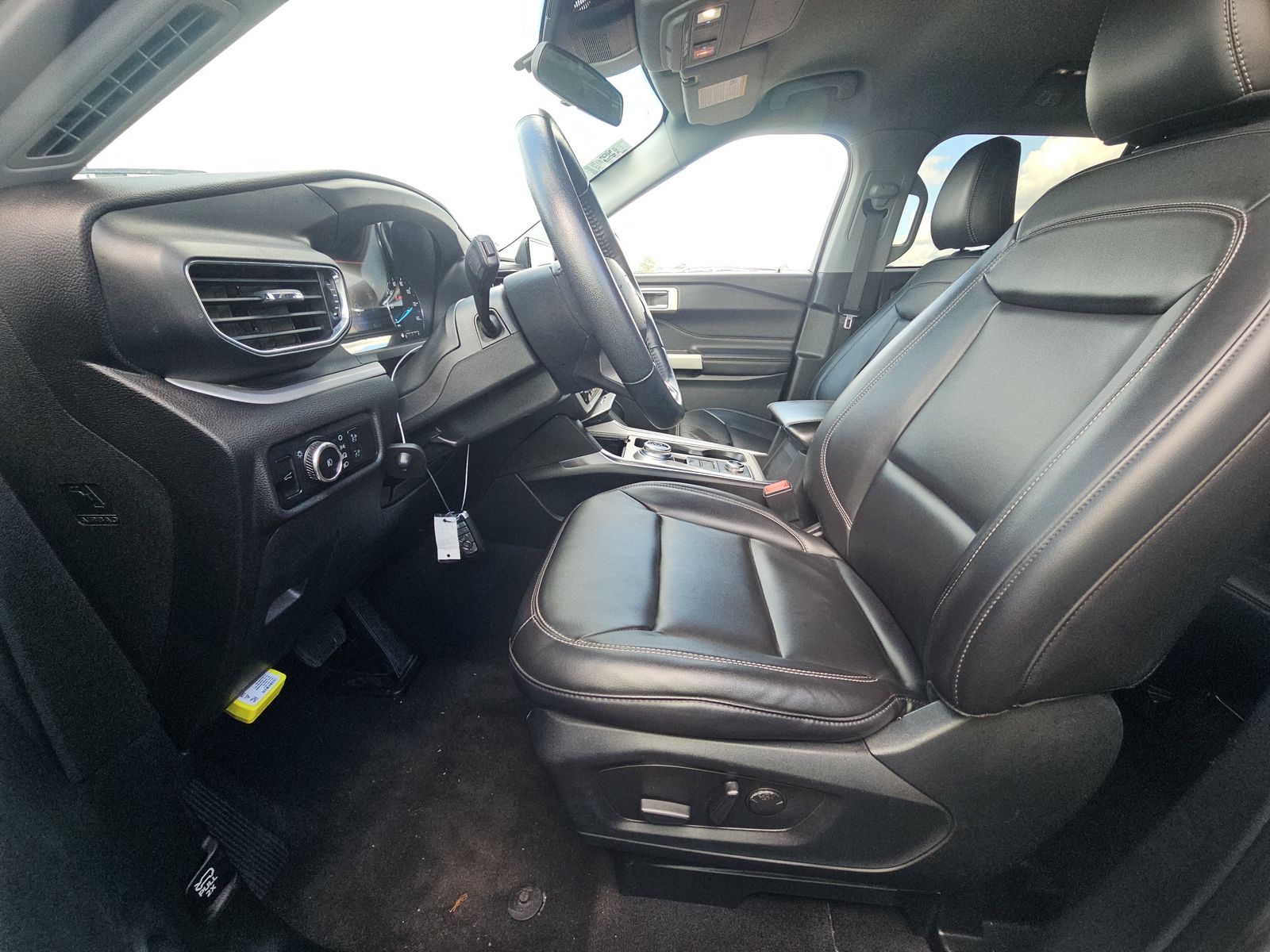 2023 Ford Explorer XLT AWD