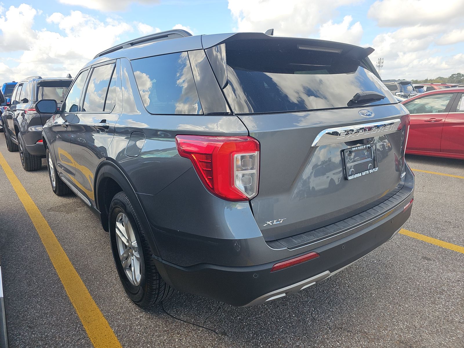 2023 Ford Explorer XLT AWD