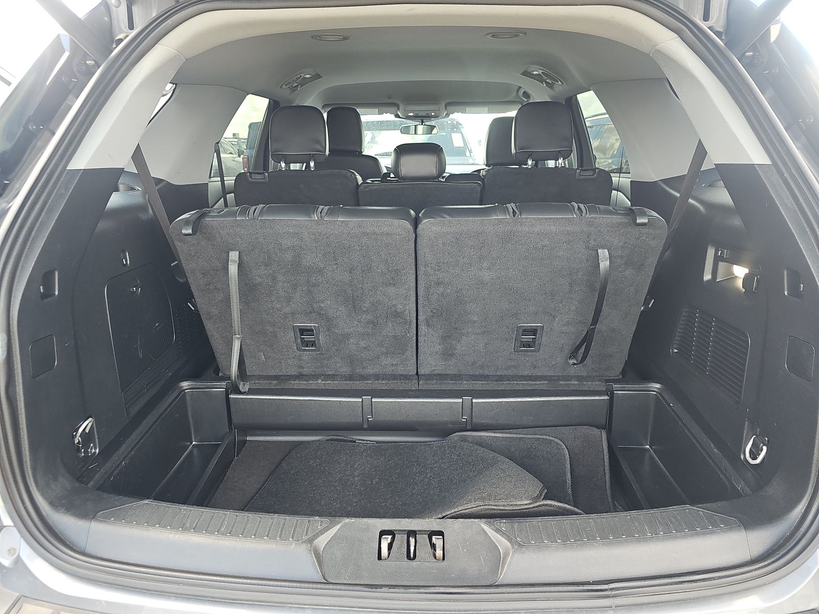 2023 Ford Explorer XLT AWD