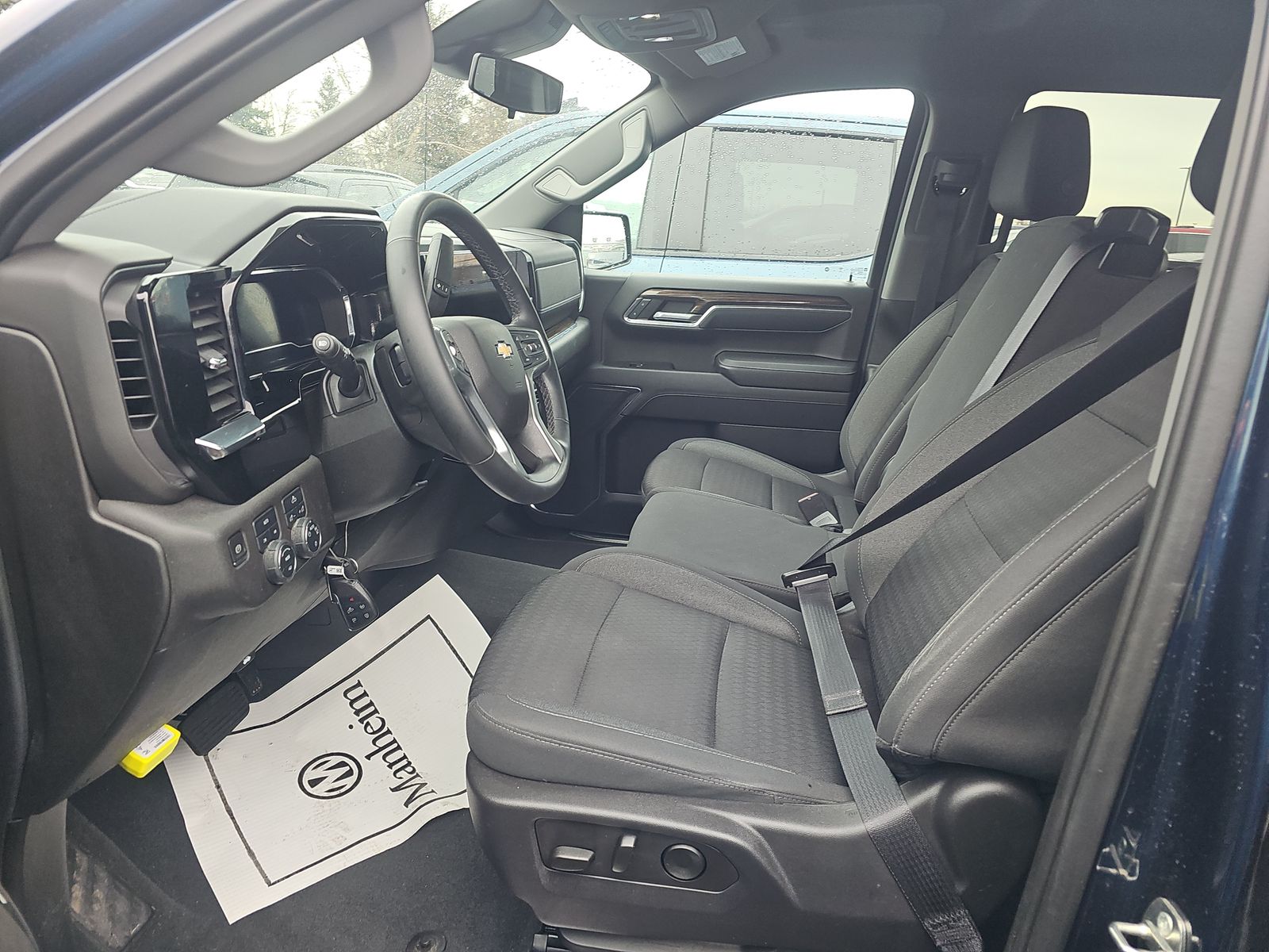 2023 Chevrolet Silverado 1500 LT AWD