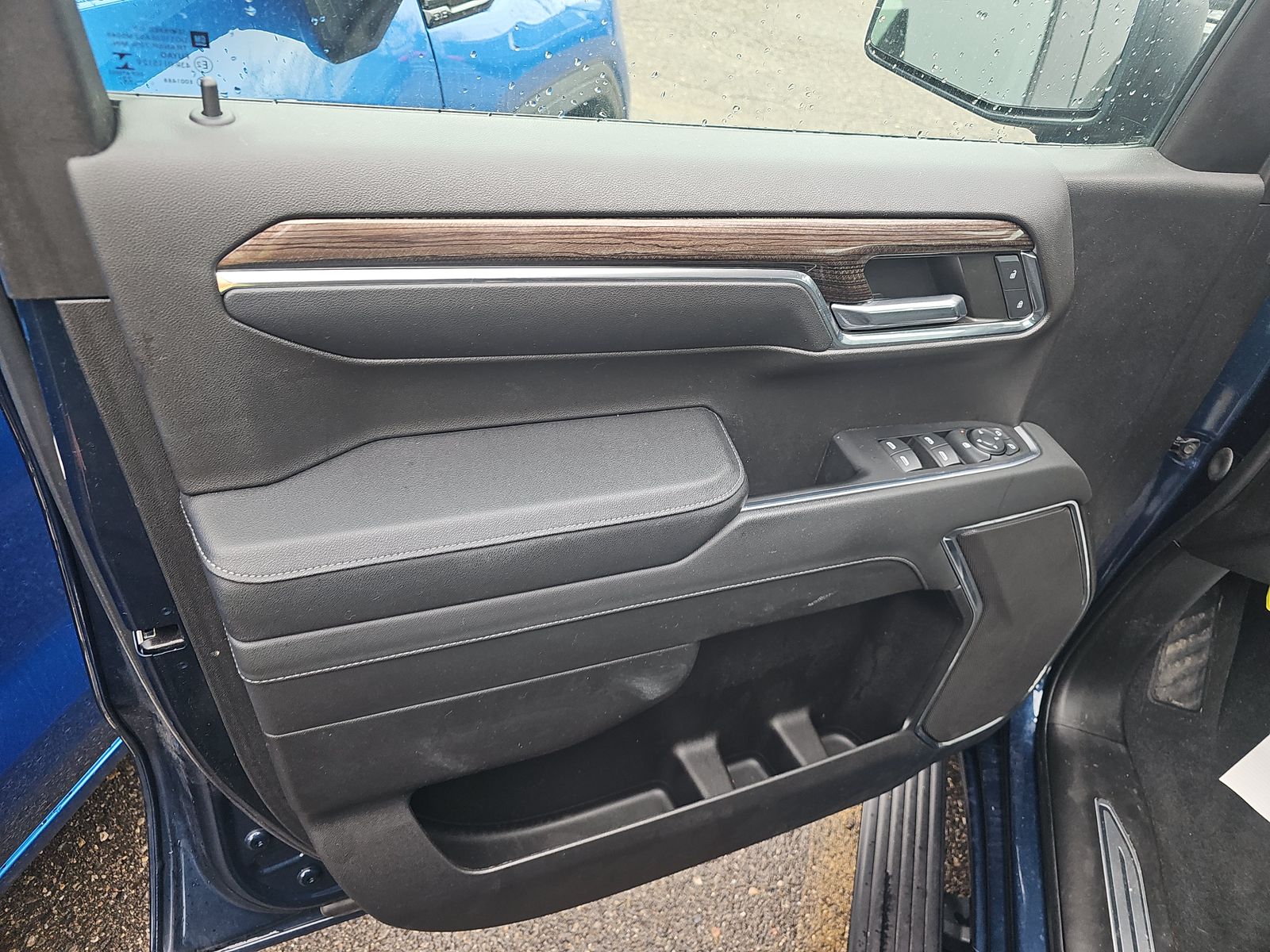 2023 Chevrolet Silverado 1500 LT AWD