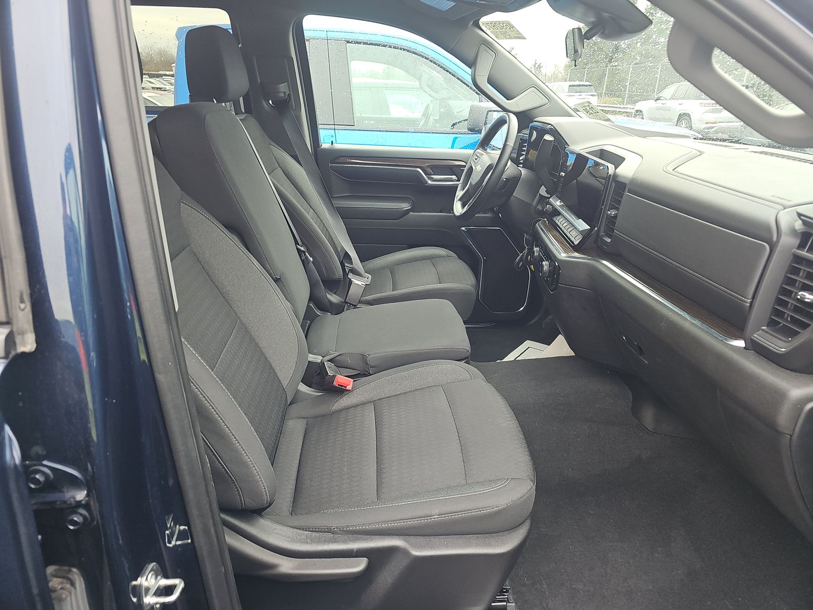 2023 Chevrolet Silverado 1500 LT AWD