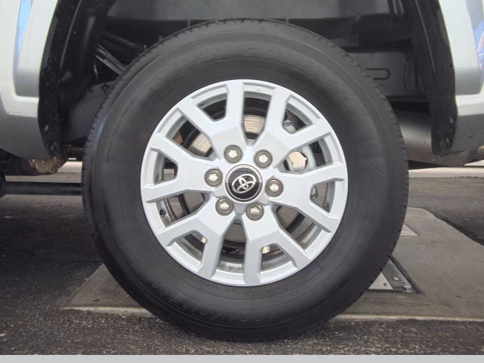 2025 Toyota Tacoma SR5 RWD