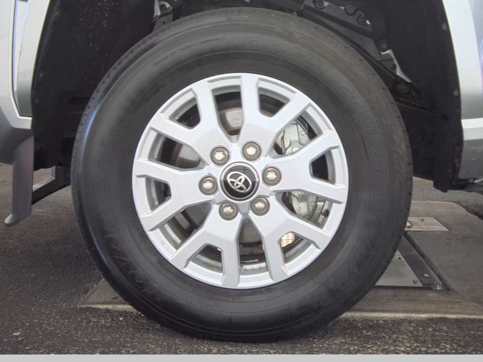 2025 Toyota Tacoma SR5 RWD