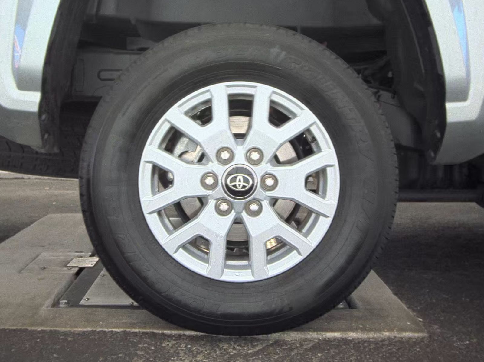 2025 Toyota Tacoma SR5 RWD