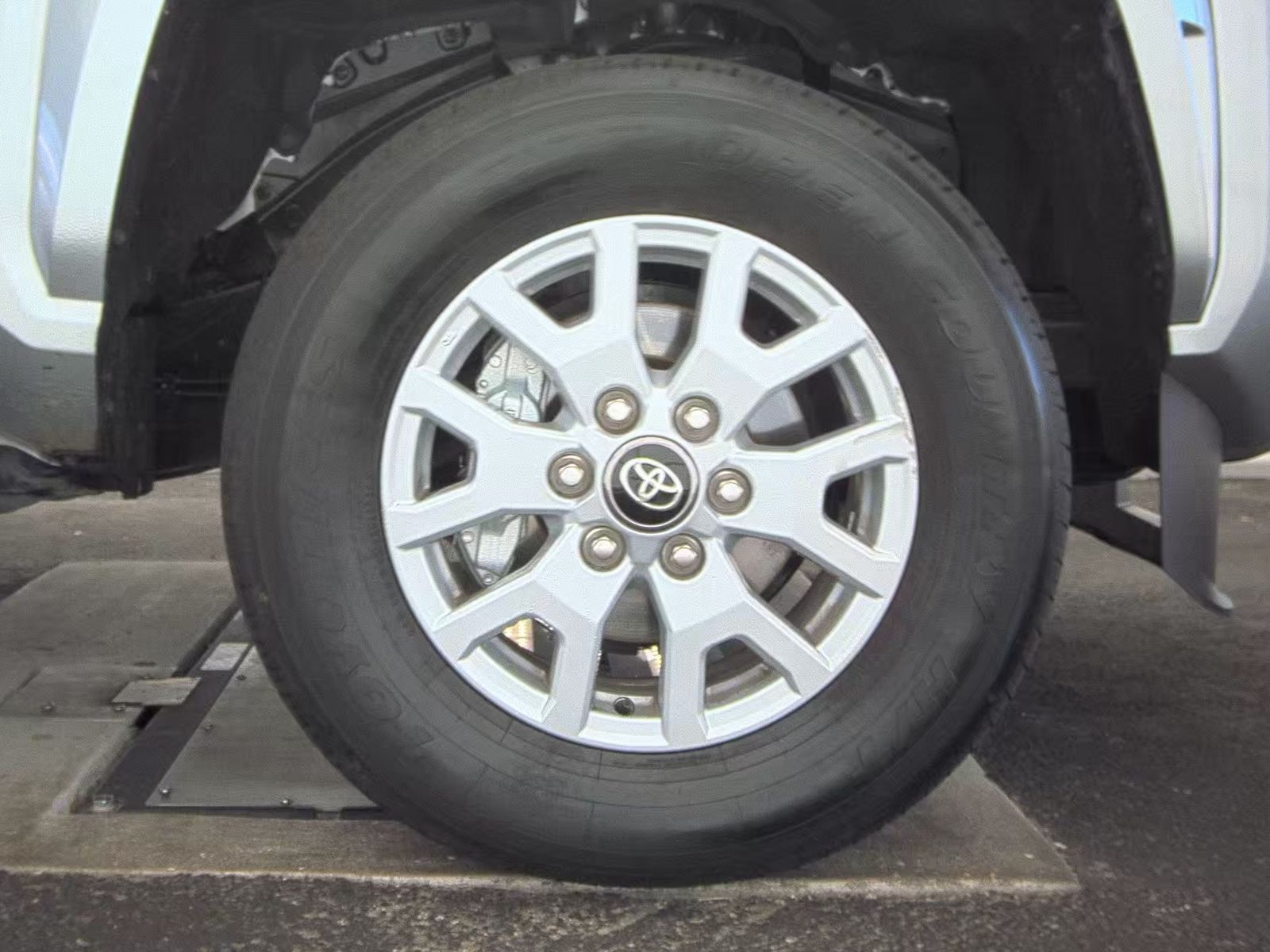 2025 Toyota Tacoma SR5 RWD