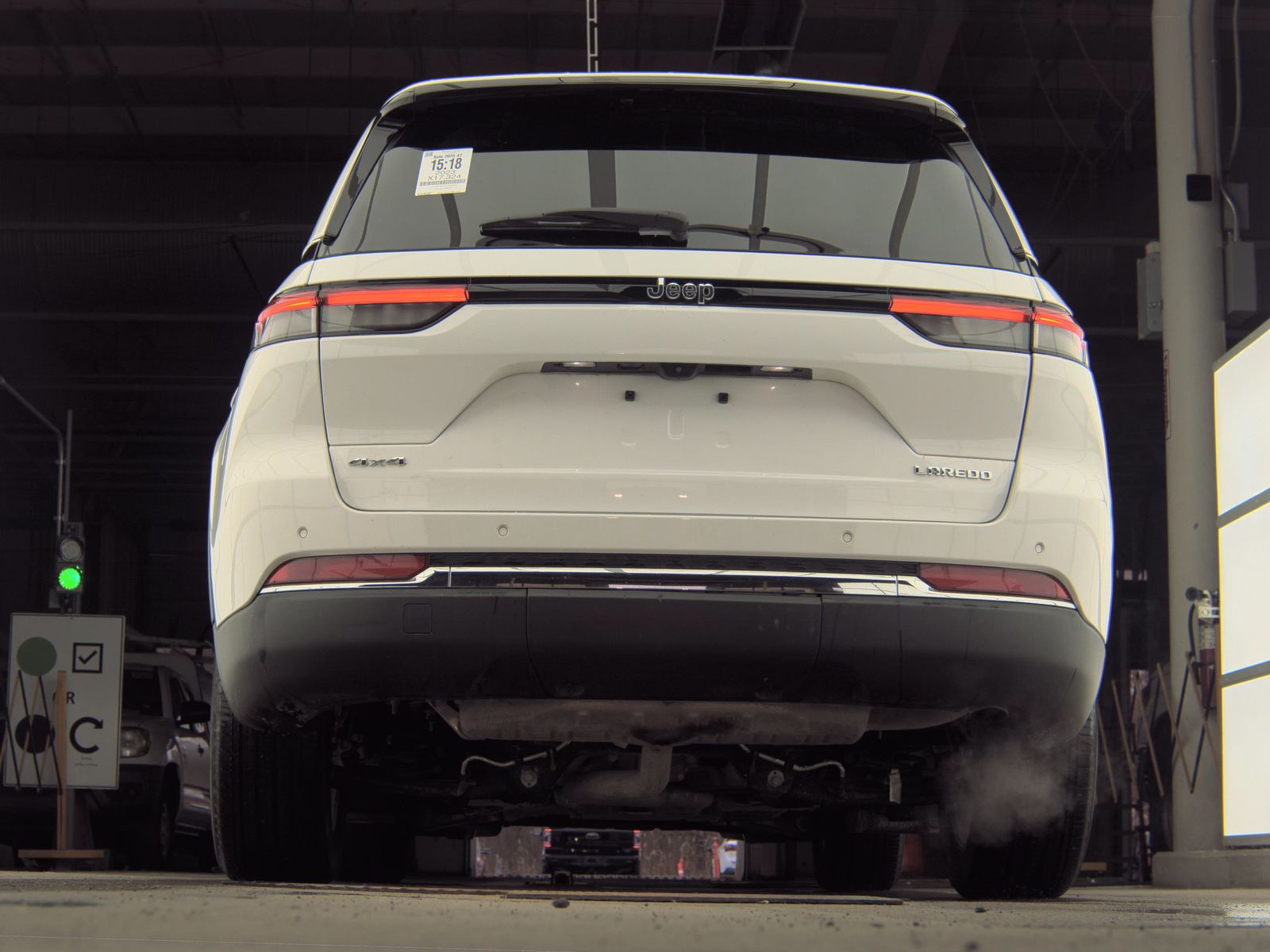 2023 Jeep Grand Cherokee Laredo AWD