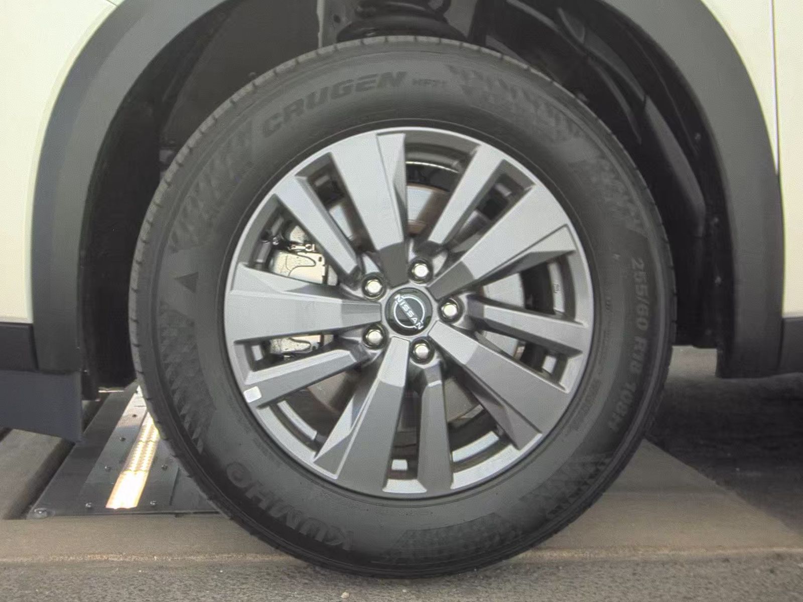 2024 Nissan Pathfinder SV AWD