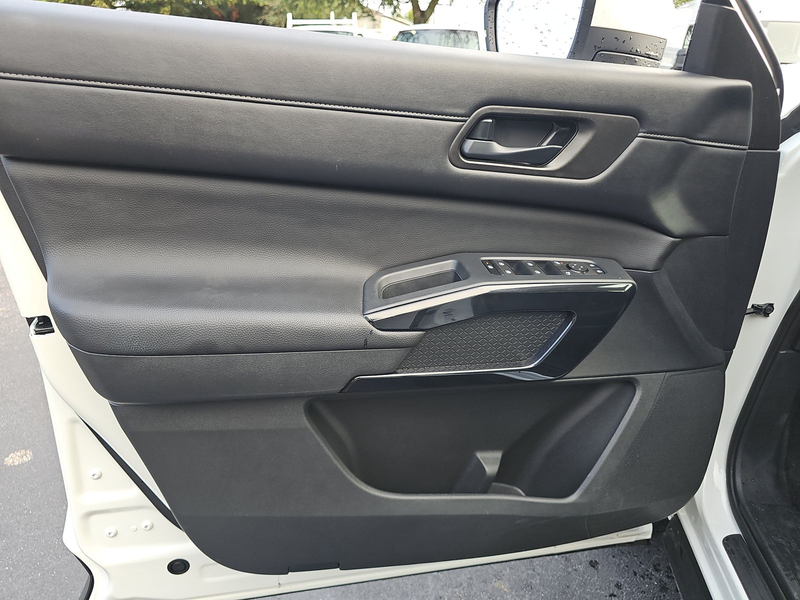 2024 Nissan Pathfinder SV AWD