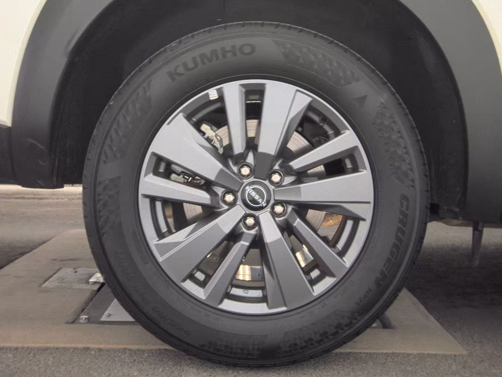 2024 Nissan Pathfinder SV AWD