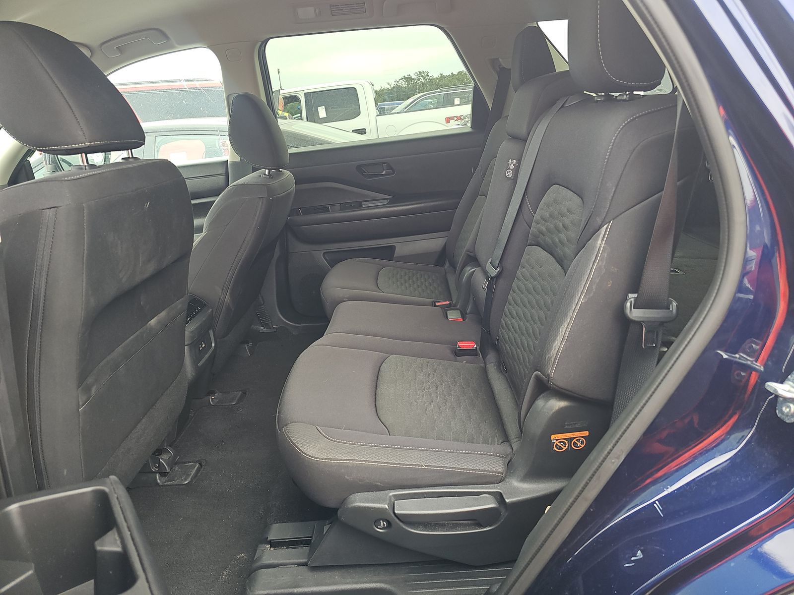 2024 Nissan Pathfinder SV FWD