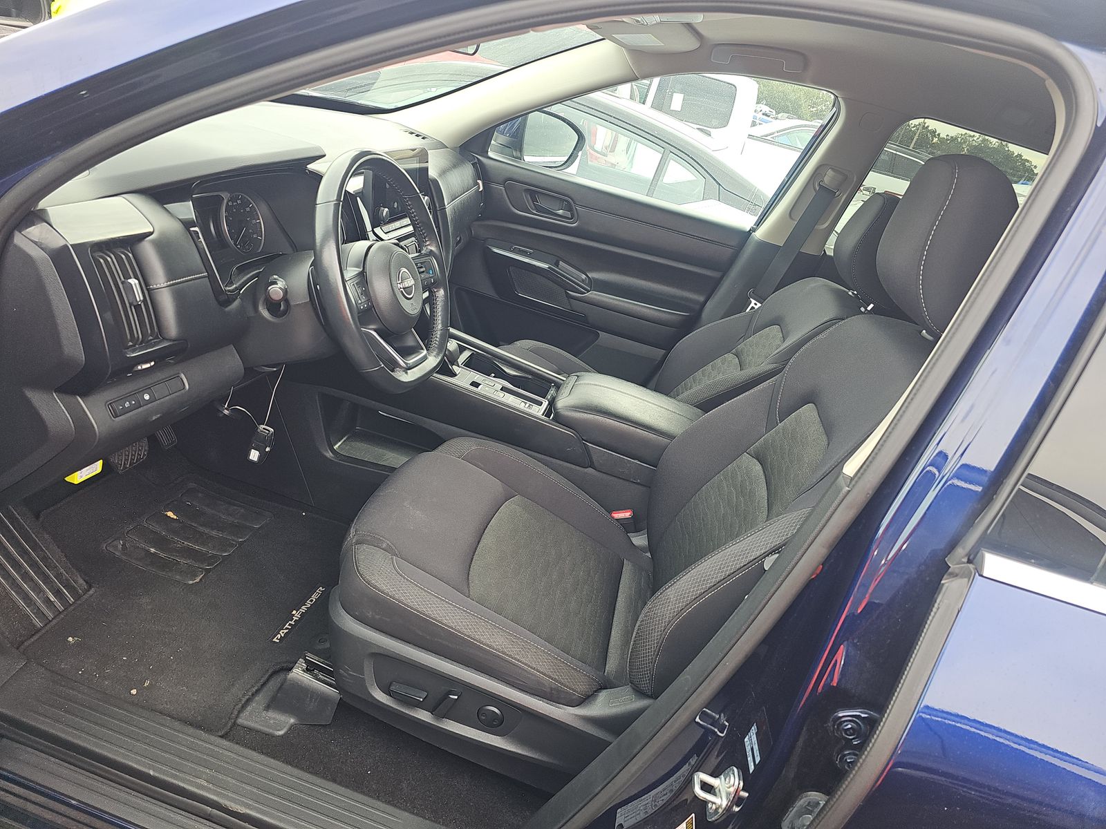 2024 Nissan Pathfinder SV FWD