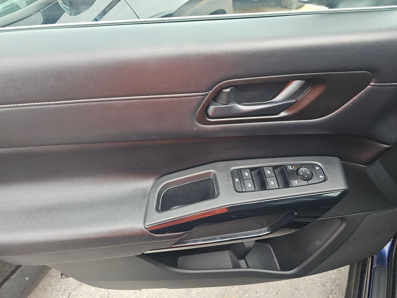 2024 Nissan Pathfinder SV FWD