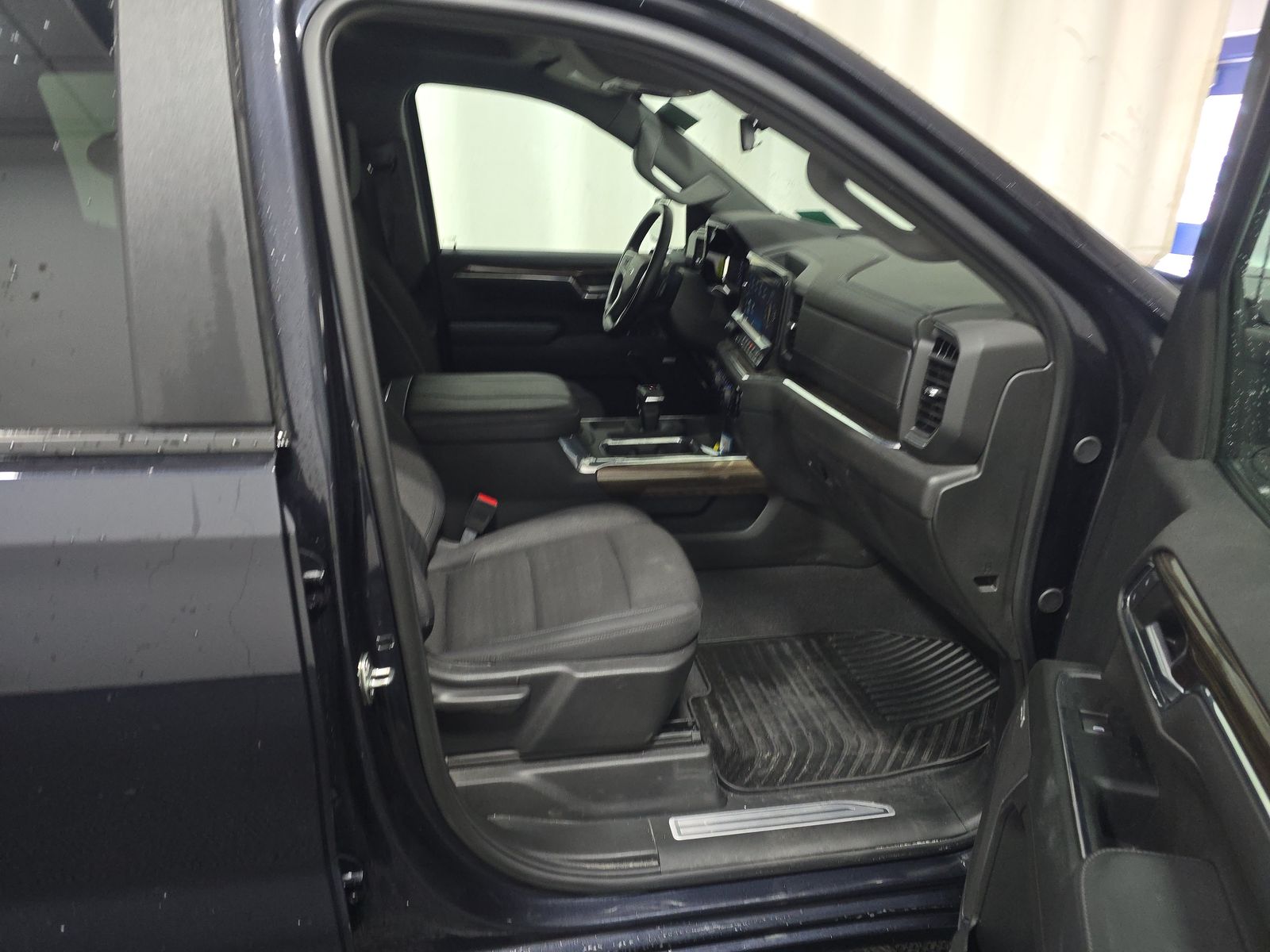 2024 Chevrolet Silverado 1500 RST AWD