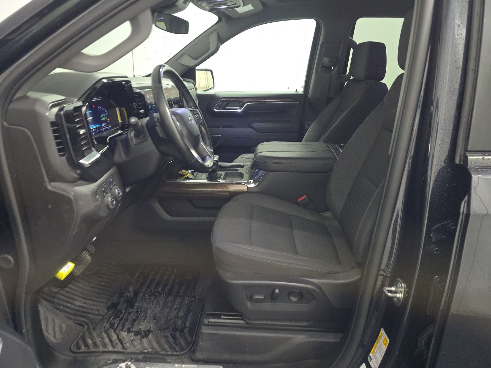 2024 Chevrolet Silverado 1500 RST AWD