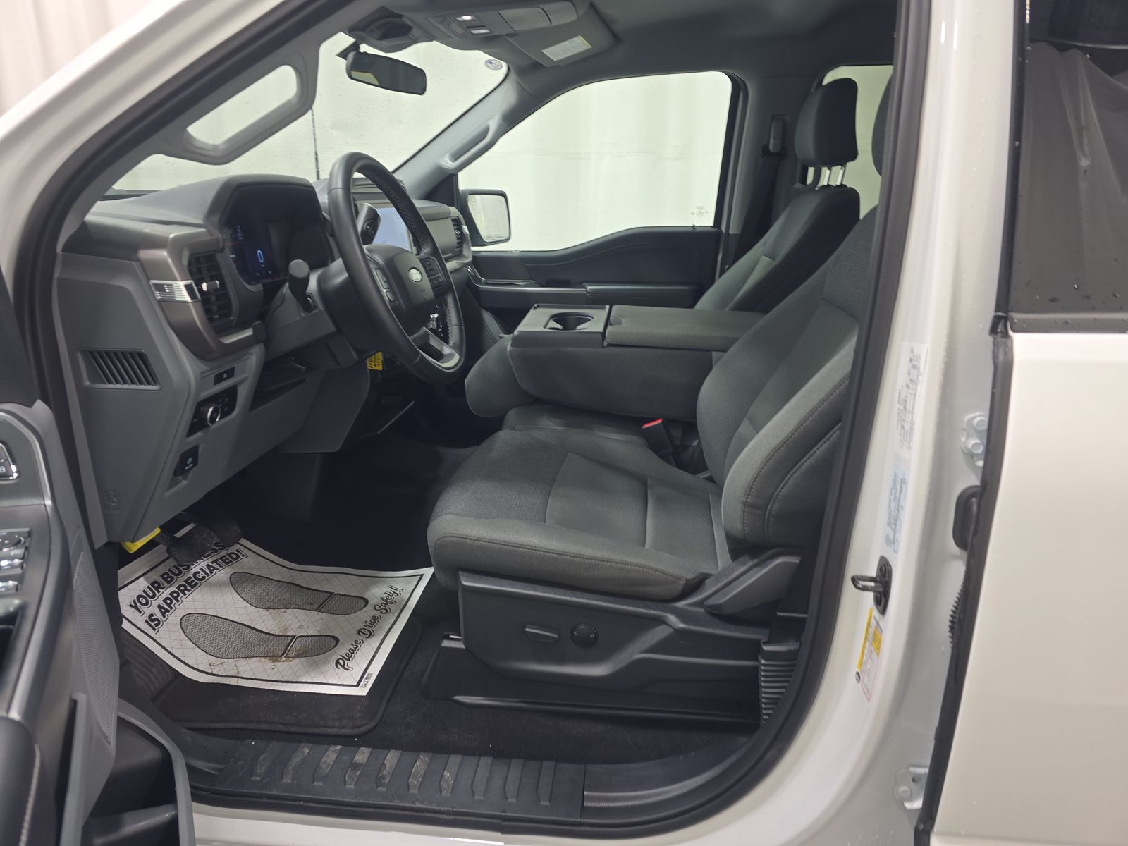 2025 Ford F-150 XLT AWD