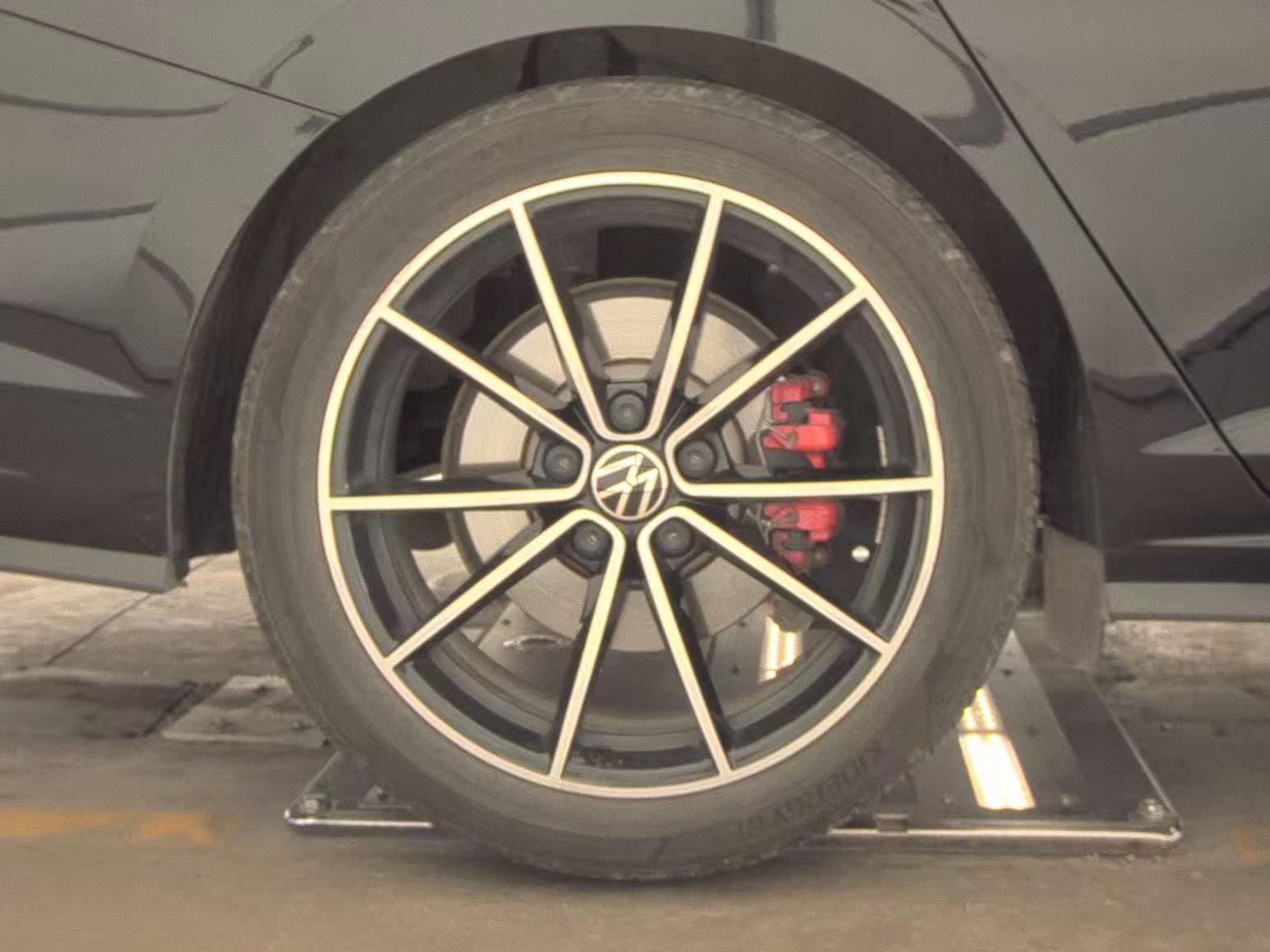 2025 Volkswagen Jetta 2.0T GLI Autobahn FWD