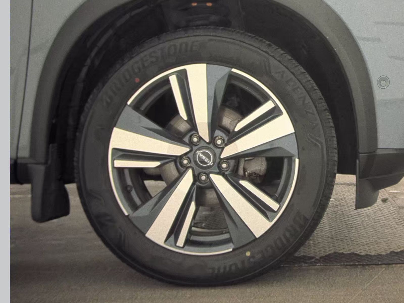 2023 Nissan Rogue Platinum AWD