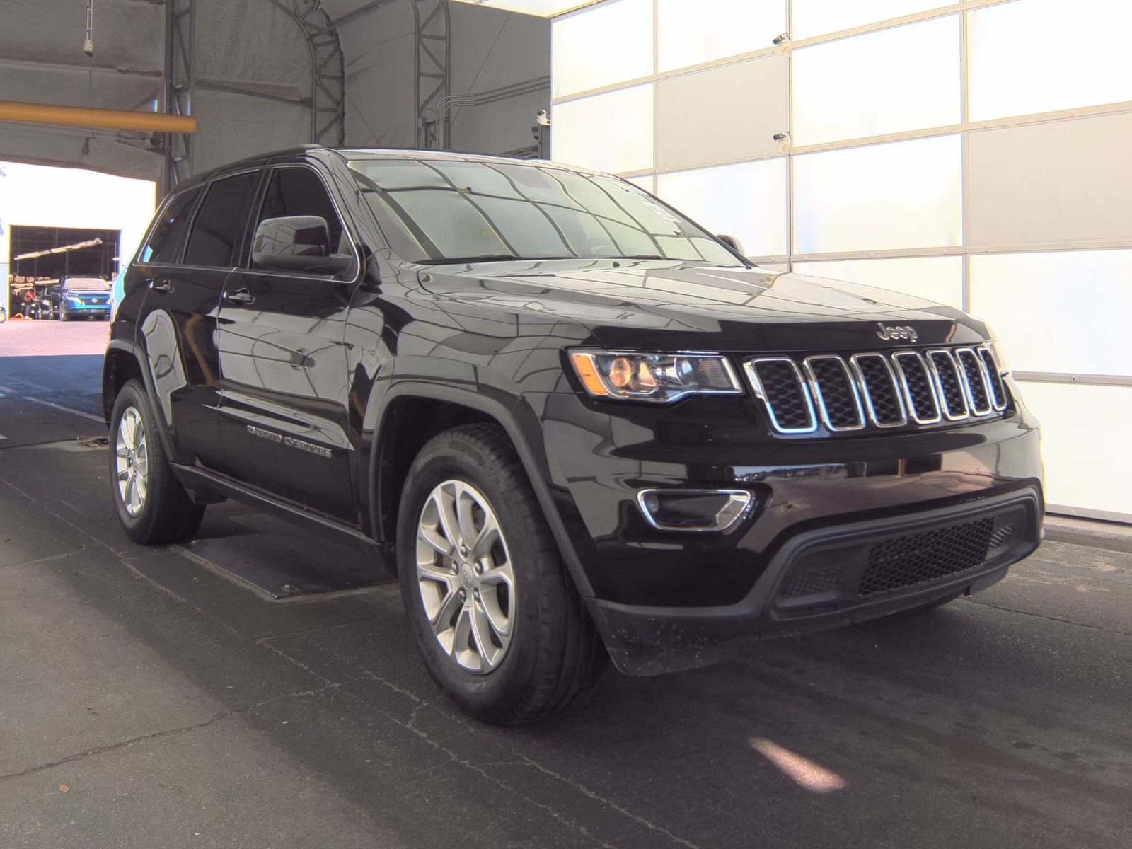 2022 Jeep Grand Cherokee Laredo X RWD