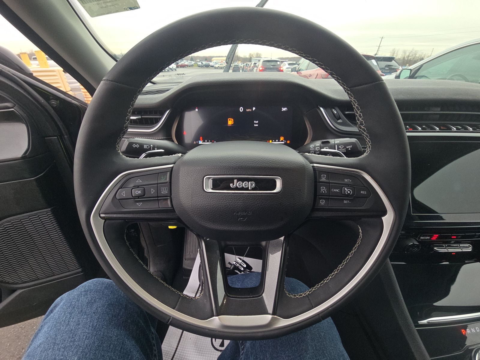 2023 Jeep Grand Cherokee Laredo AWD