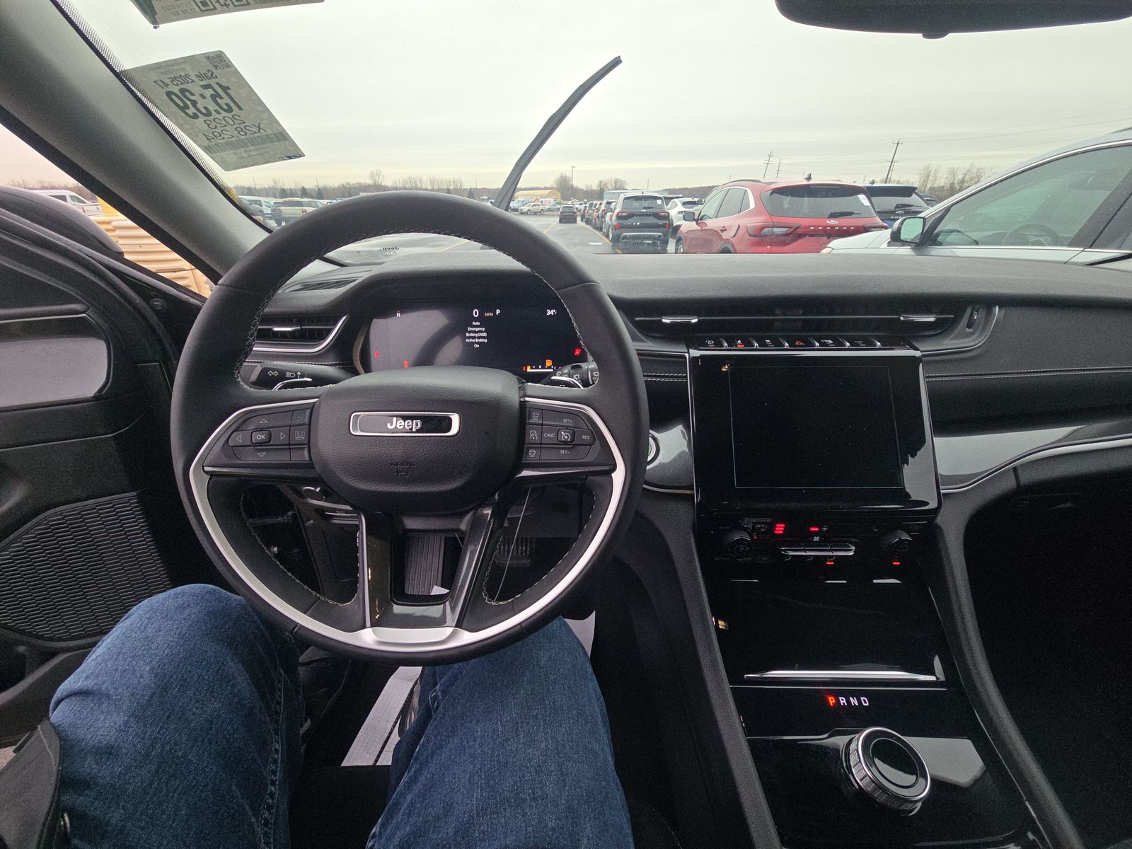 2023 Jeep Grand Cherokee Laredo AWD