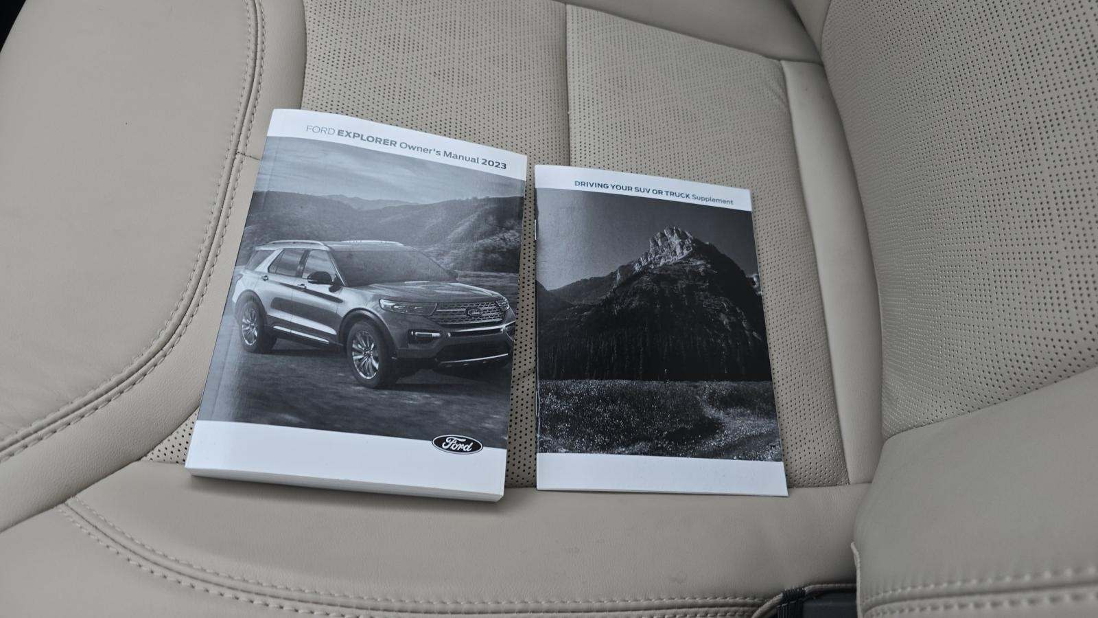 2023 Ford Explorer Platinum AWD