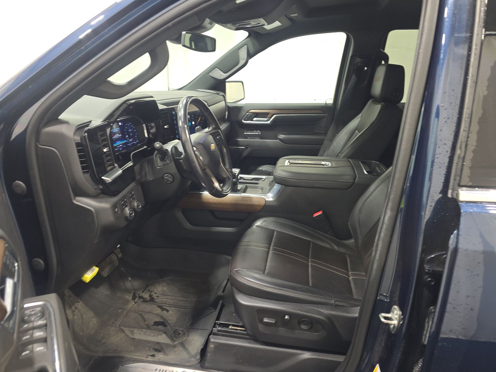 2022 Chevrolet Silverado 1500 High Country AWD