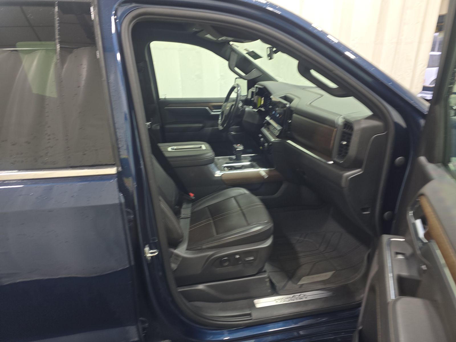 2022 Chevrolet Silverado 1500 High Country AWD