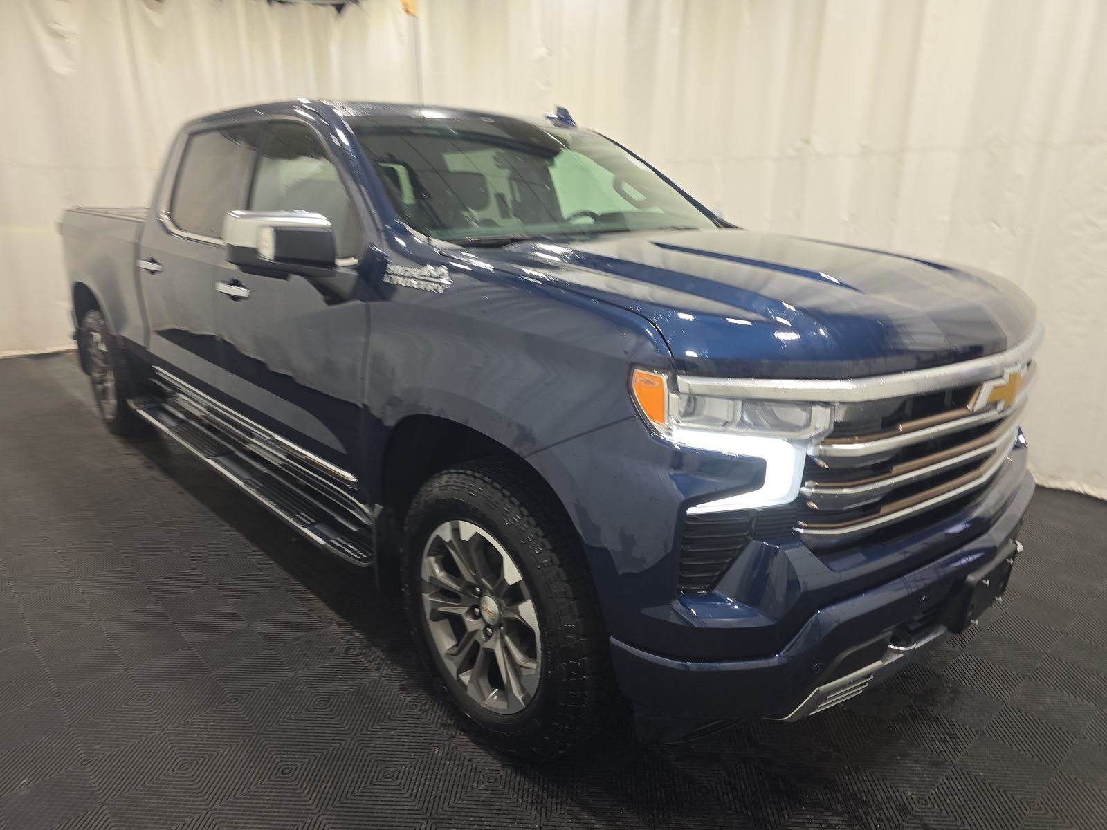 2022 Chevrolet Silverado 1500 High Country AWD