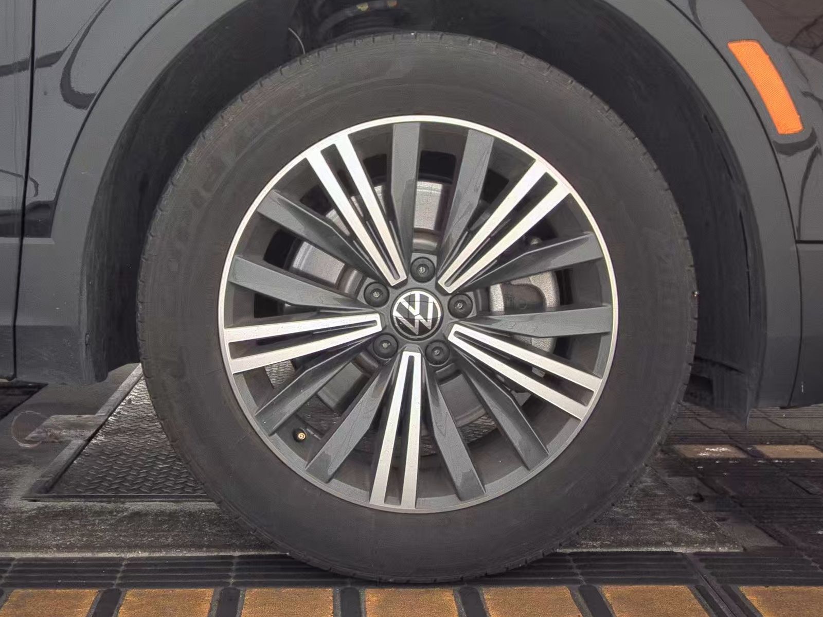 2024 Volkswagen Tiguan 2.0T Wolfsburg Edition FWD