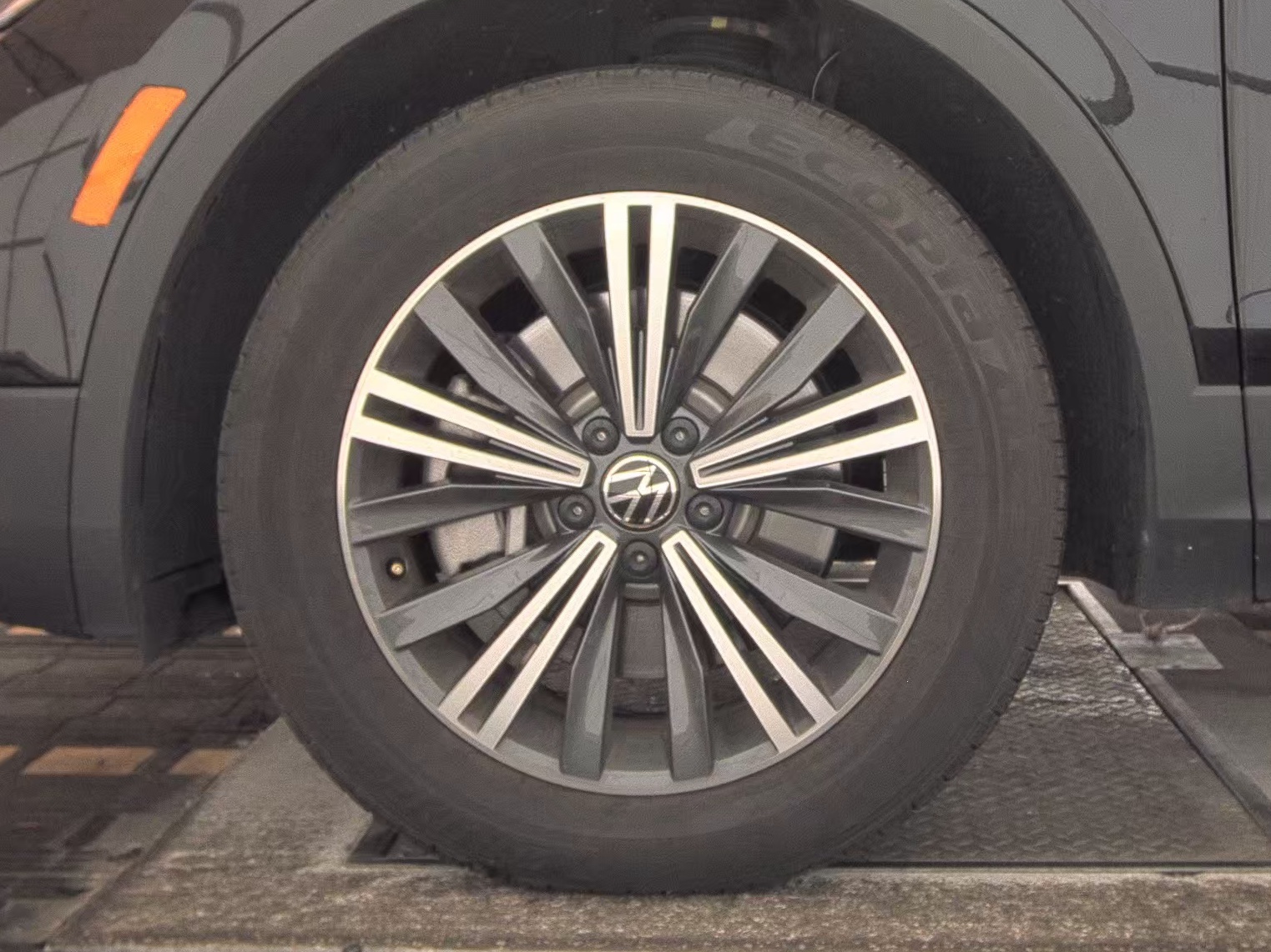 2024 Volkswagen Tiguan 2.0T Wolfsburg Edition FWD