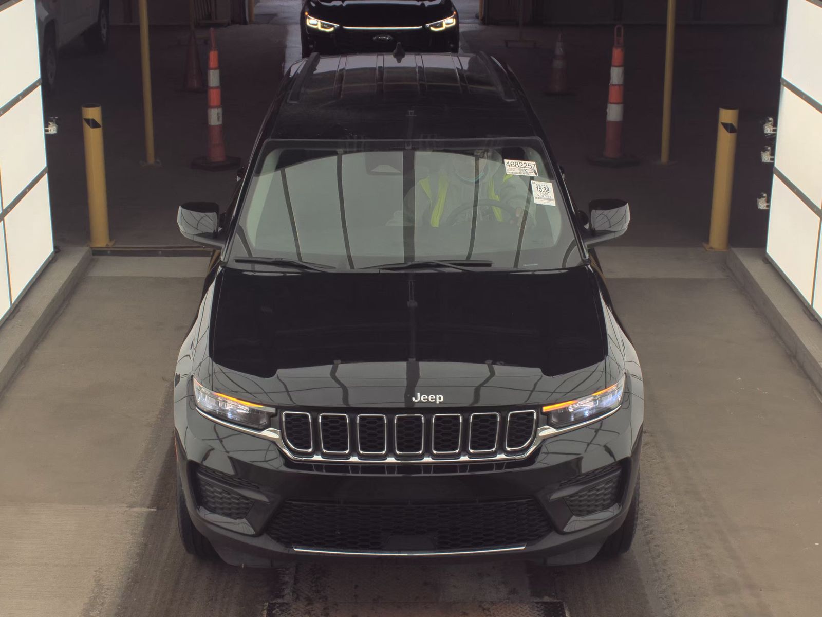 2023 Jeep Grand Cherokee Laredo AWD