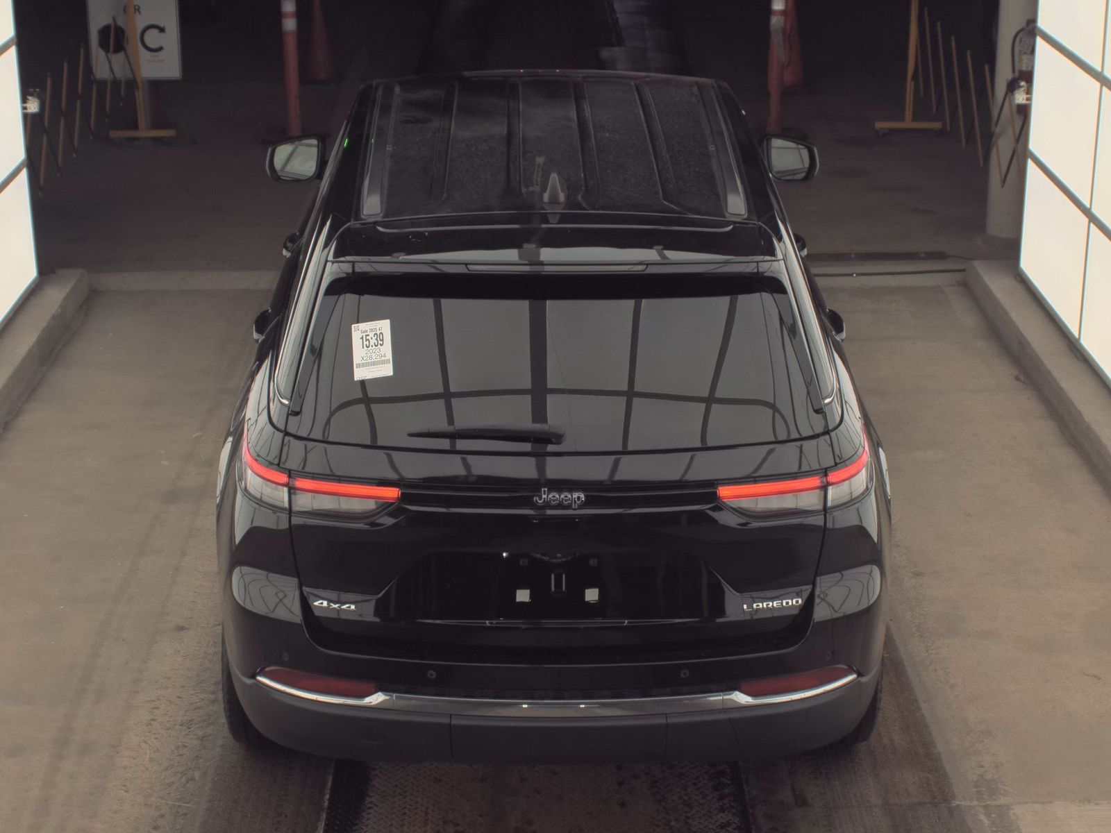 2023 Jeep Grand Cherokee Laredo AWD