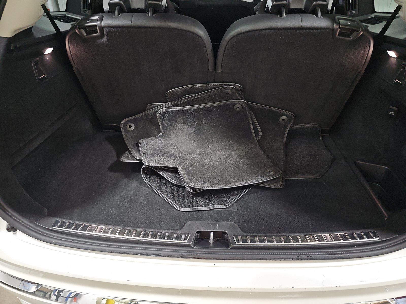 2025 Volvo XC90 B6 Plus AWD