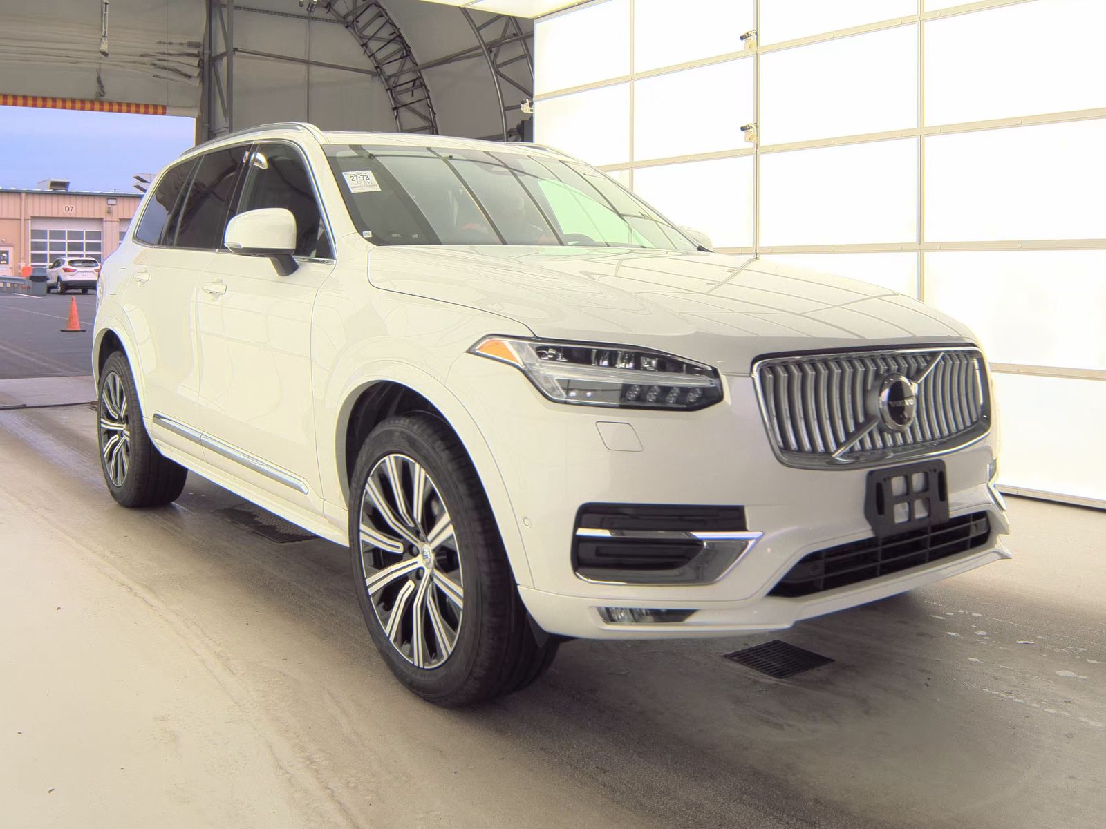 2025 Volvo XC90 B6 Plus AWD