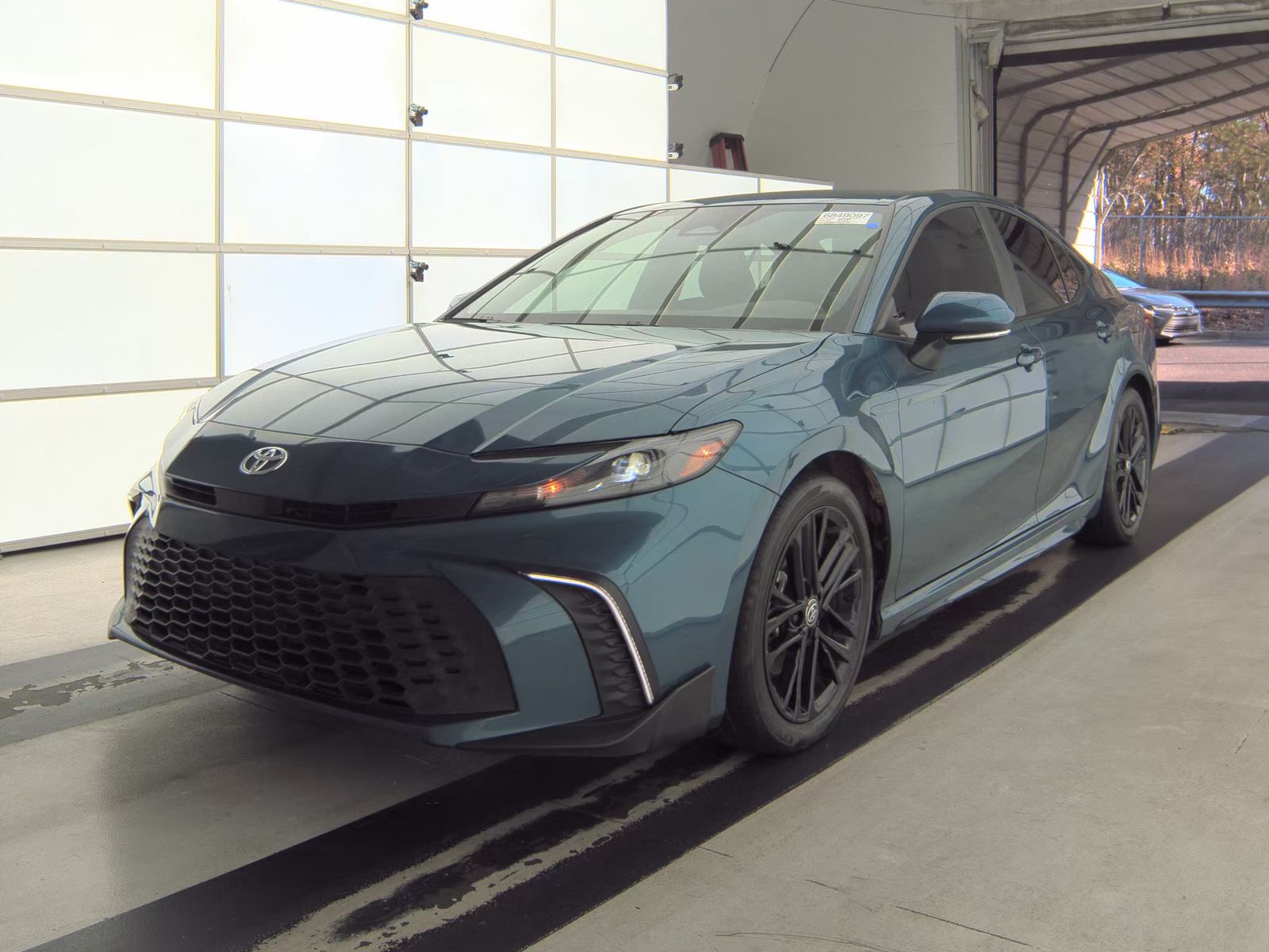 2025 Toyota Camry SE FWD