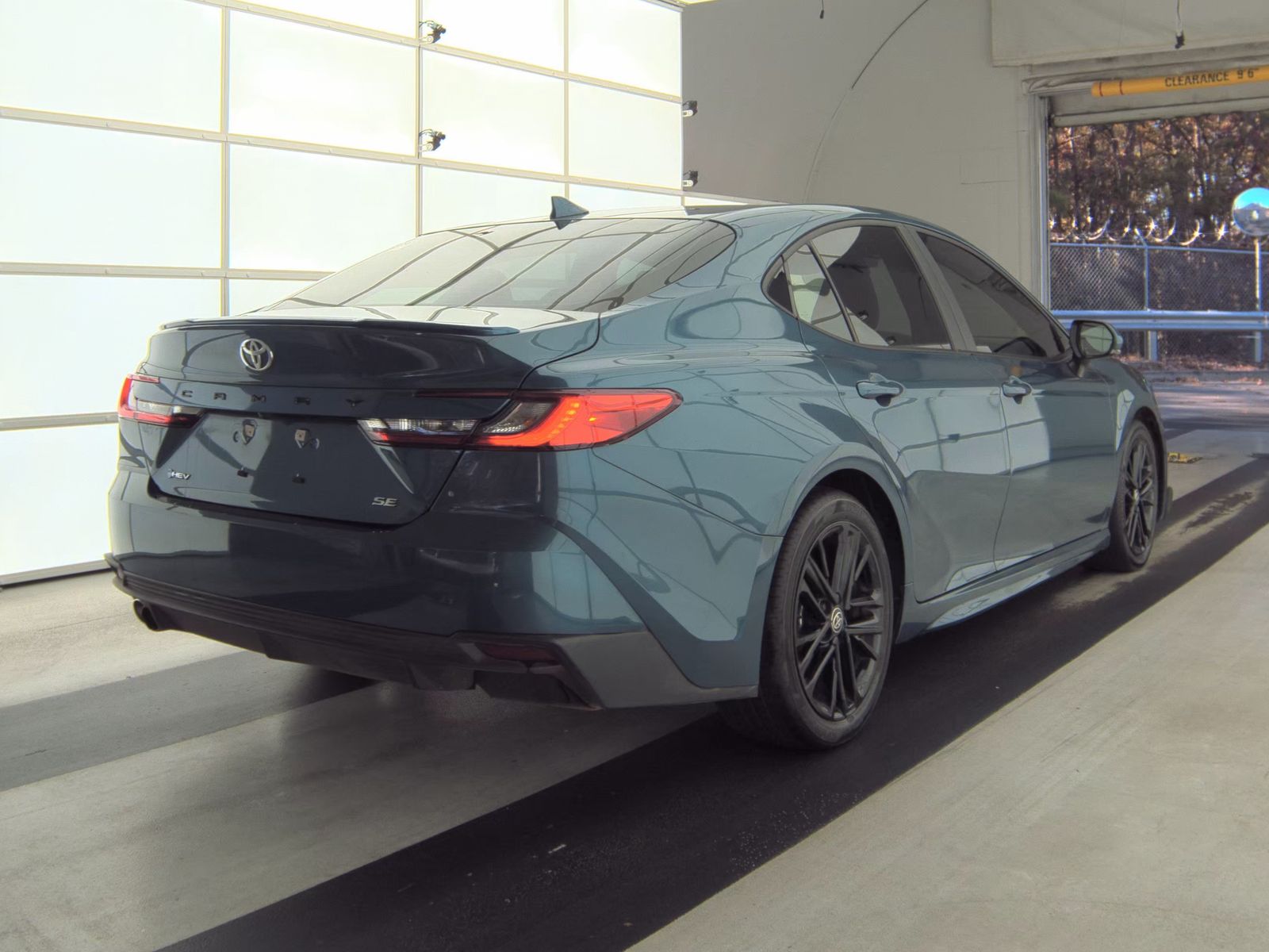 2025 Toyota Camry SE FWD