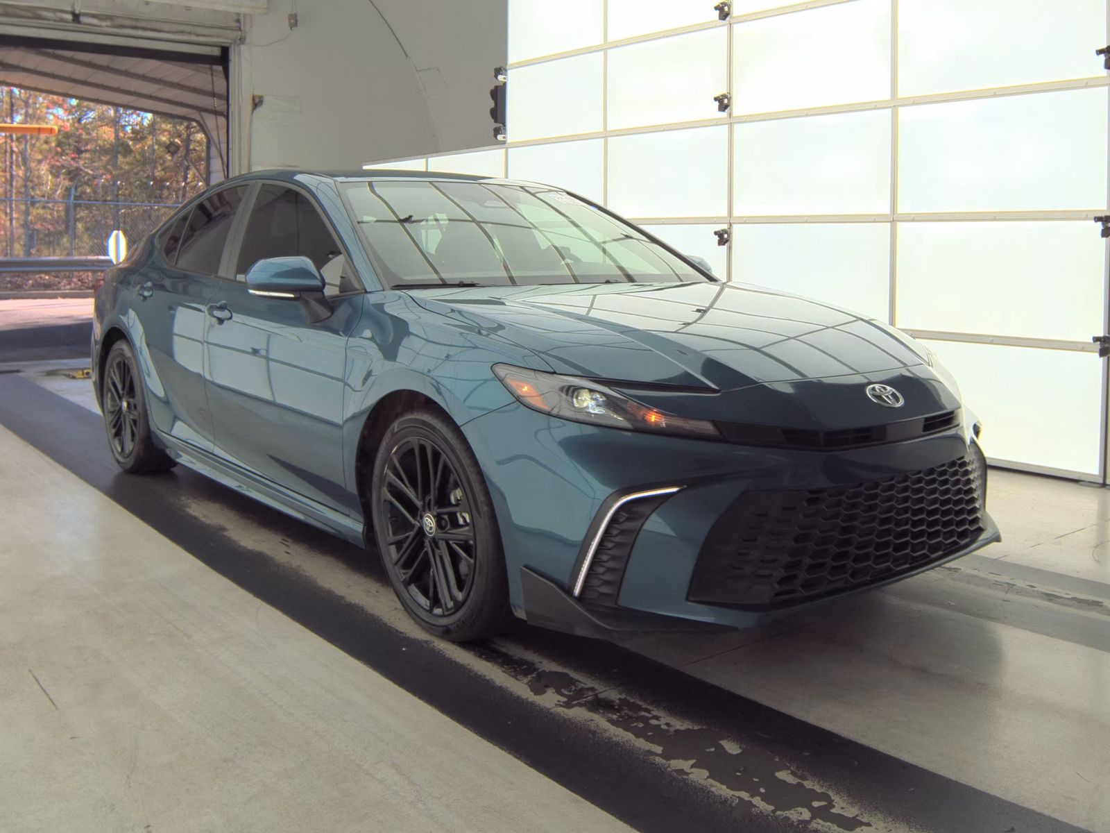 2025 Toyota Camry SE FWD