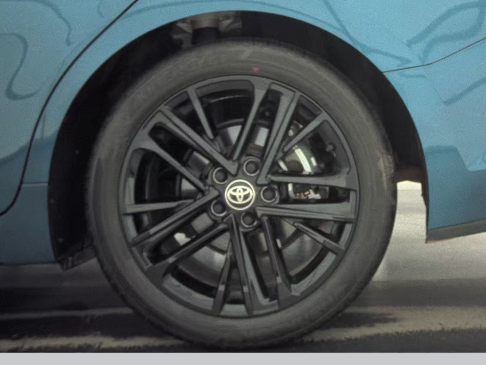 2025 Toyota Camry SE FWD