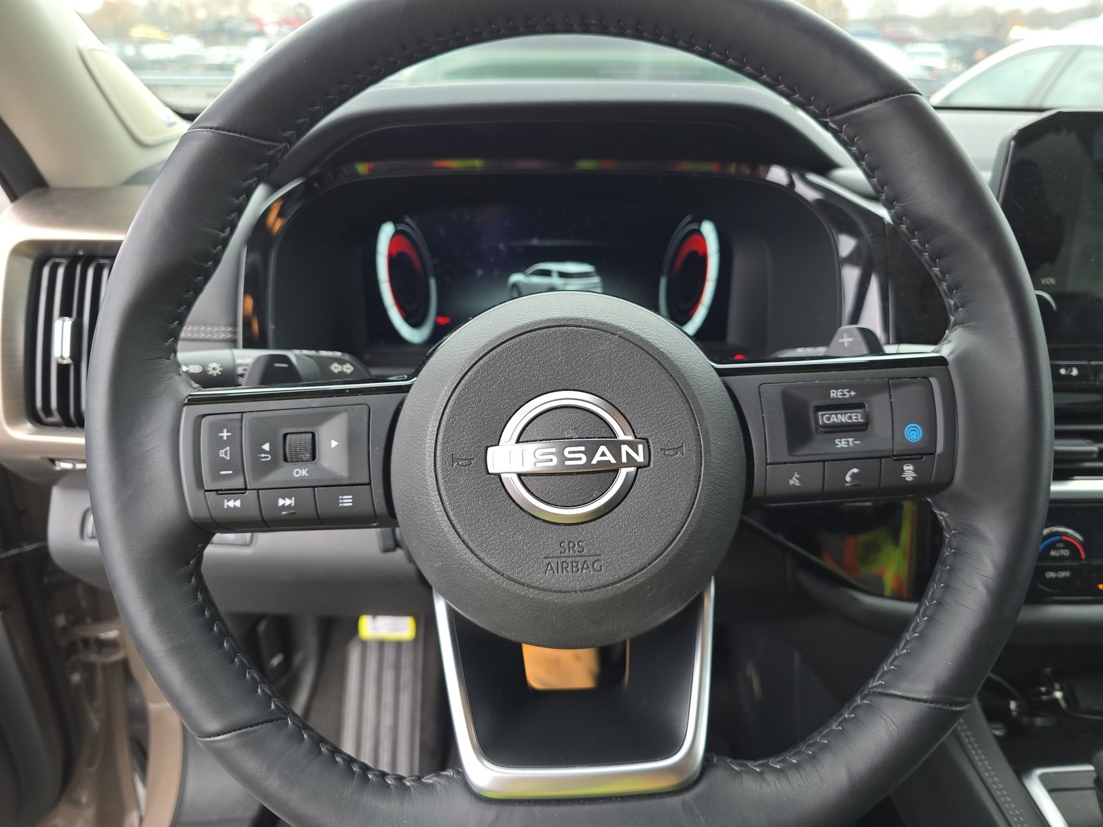 2024 Nissan Pathfinder Platinum FWD