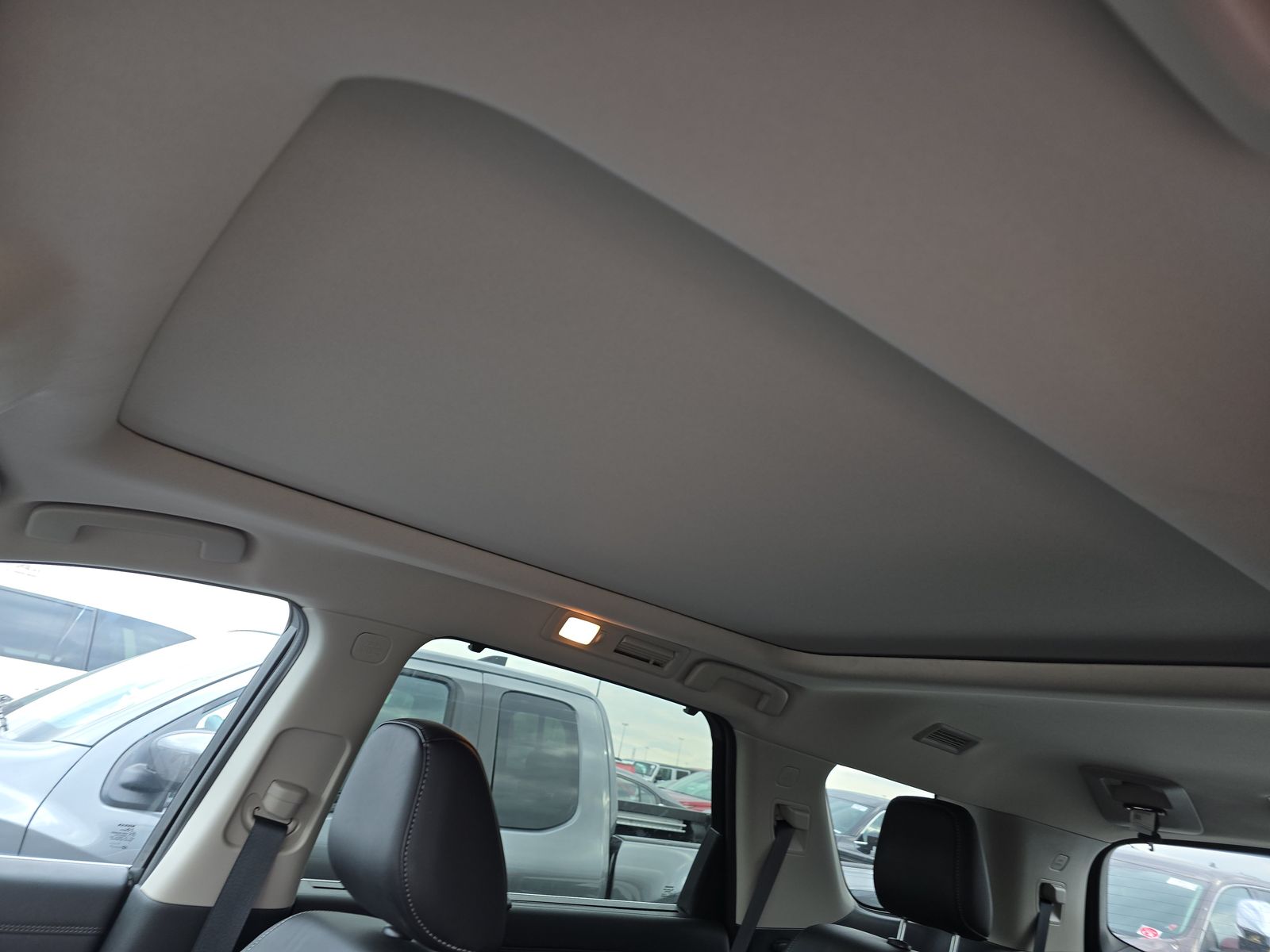 2024 Nissan Pathfinder Platinum FWD