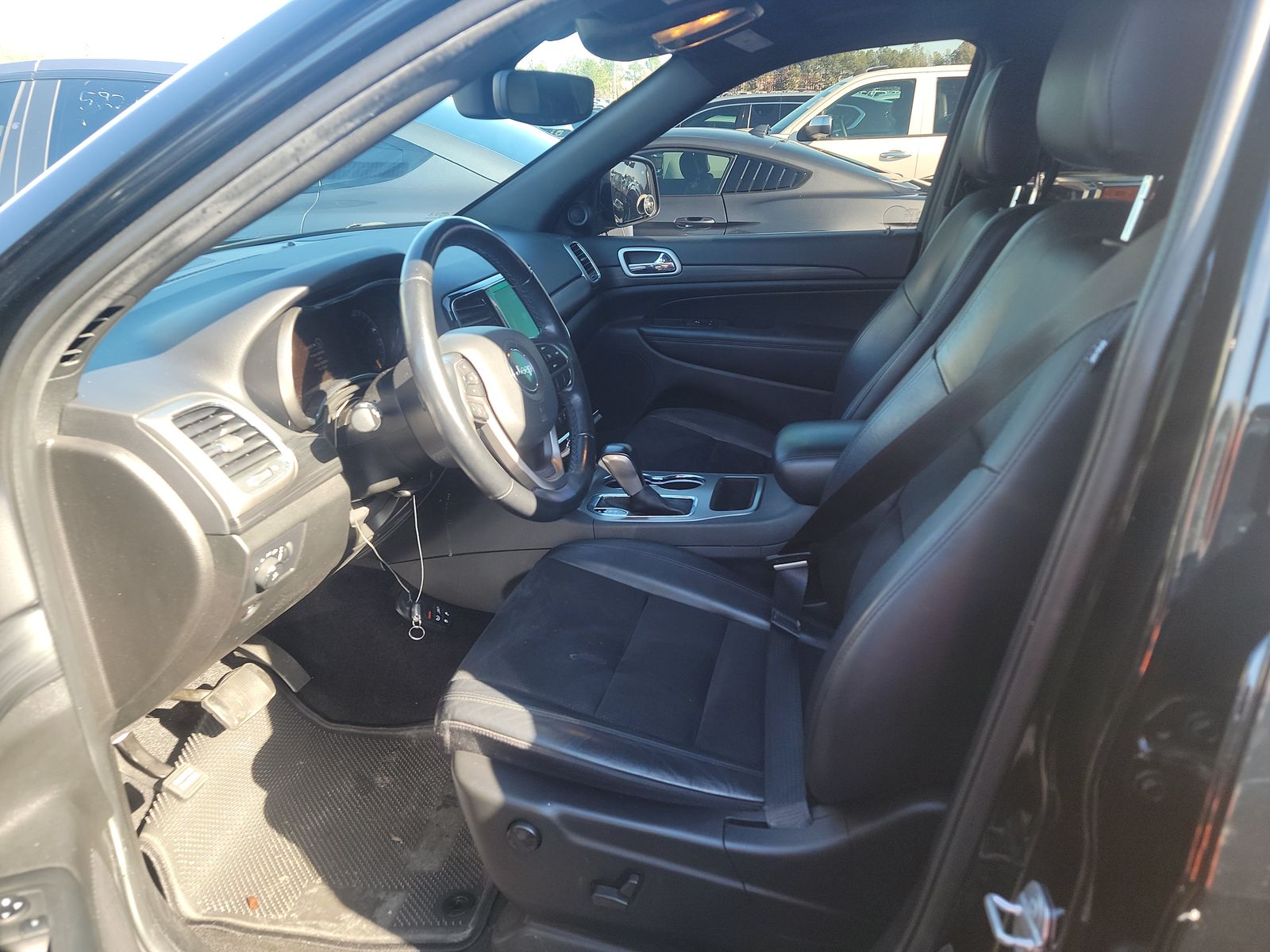 2022 Jeep Grand Cherokee Laredo X RWD