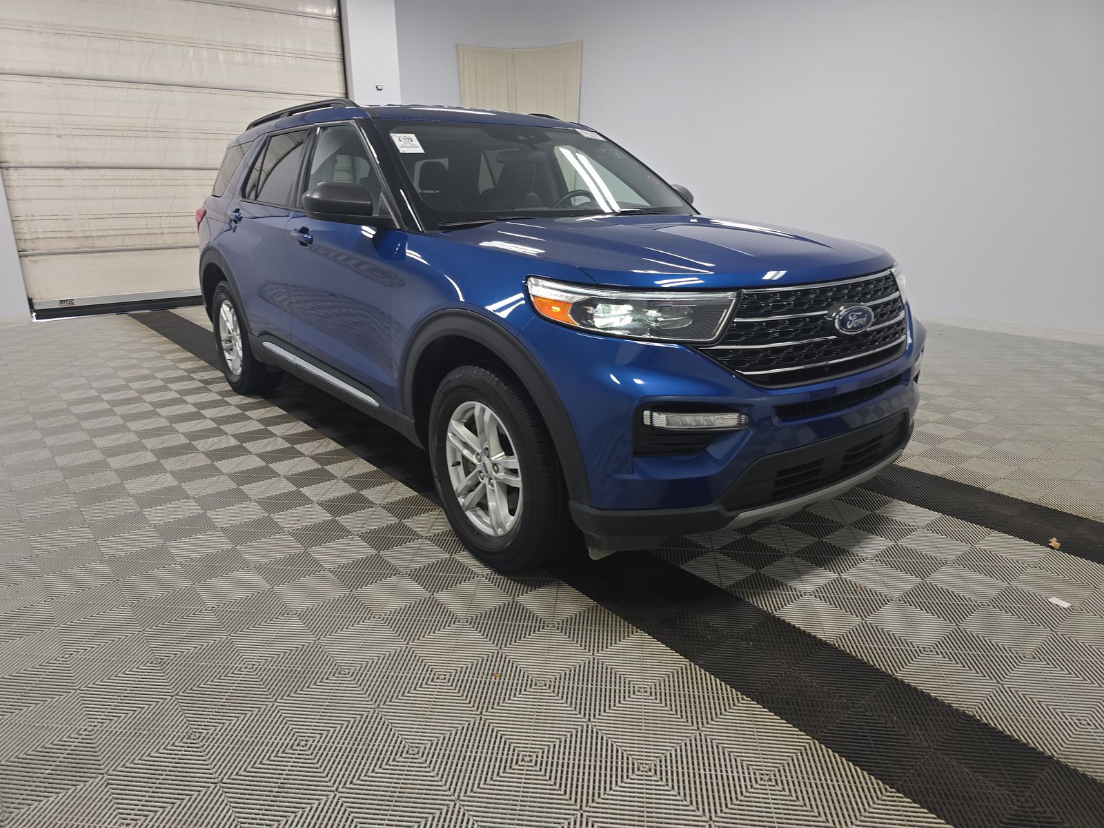 2023 Ford Explorer XLT AWD