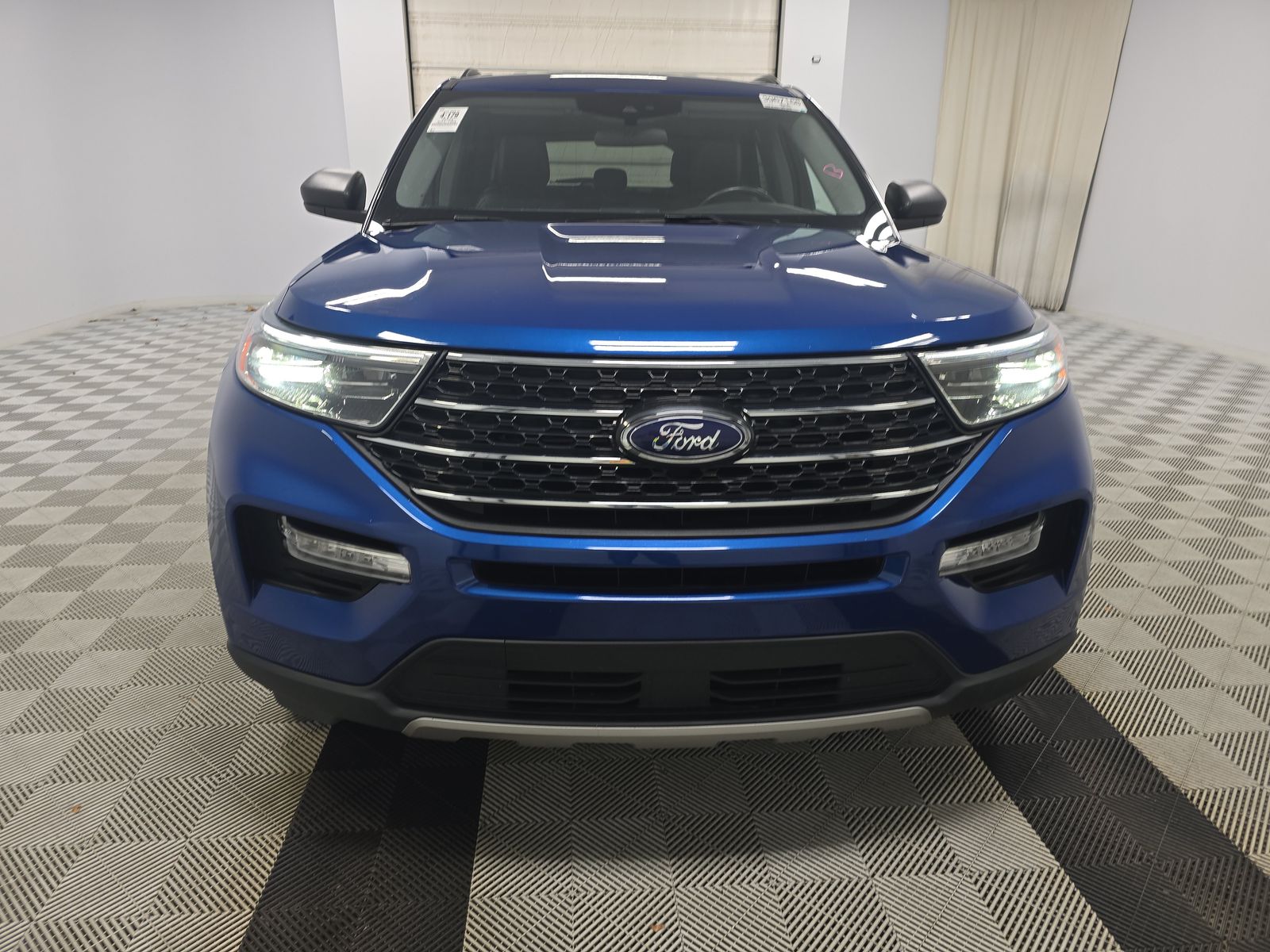 2023 Ford Explorer XLT AWD